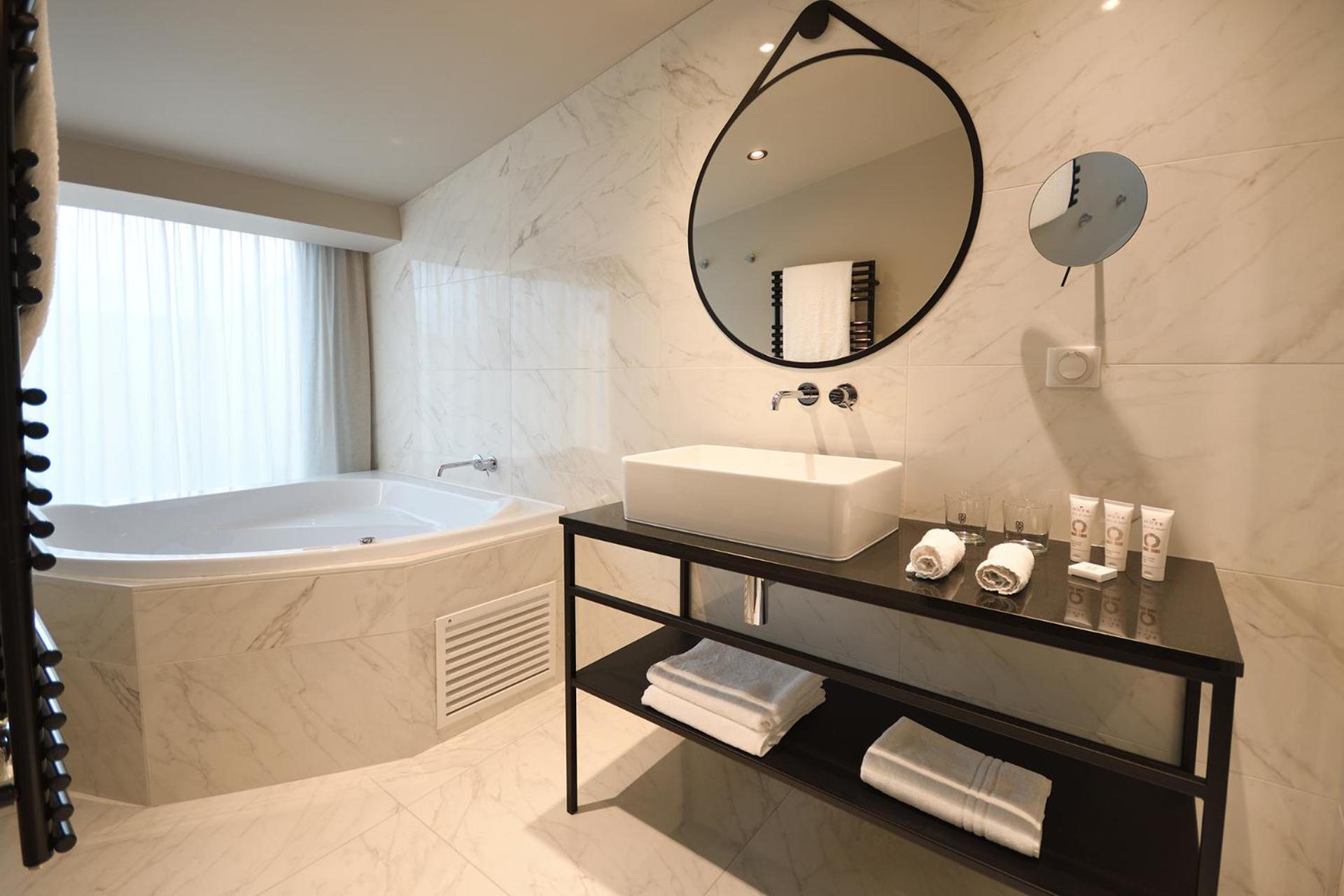 Deluxe Double Room Spa Bath and Terrace