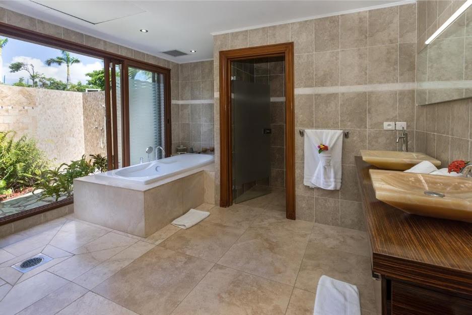 Villa with Sea View photo 3