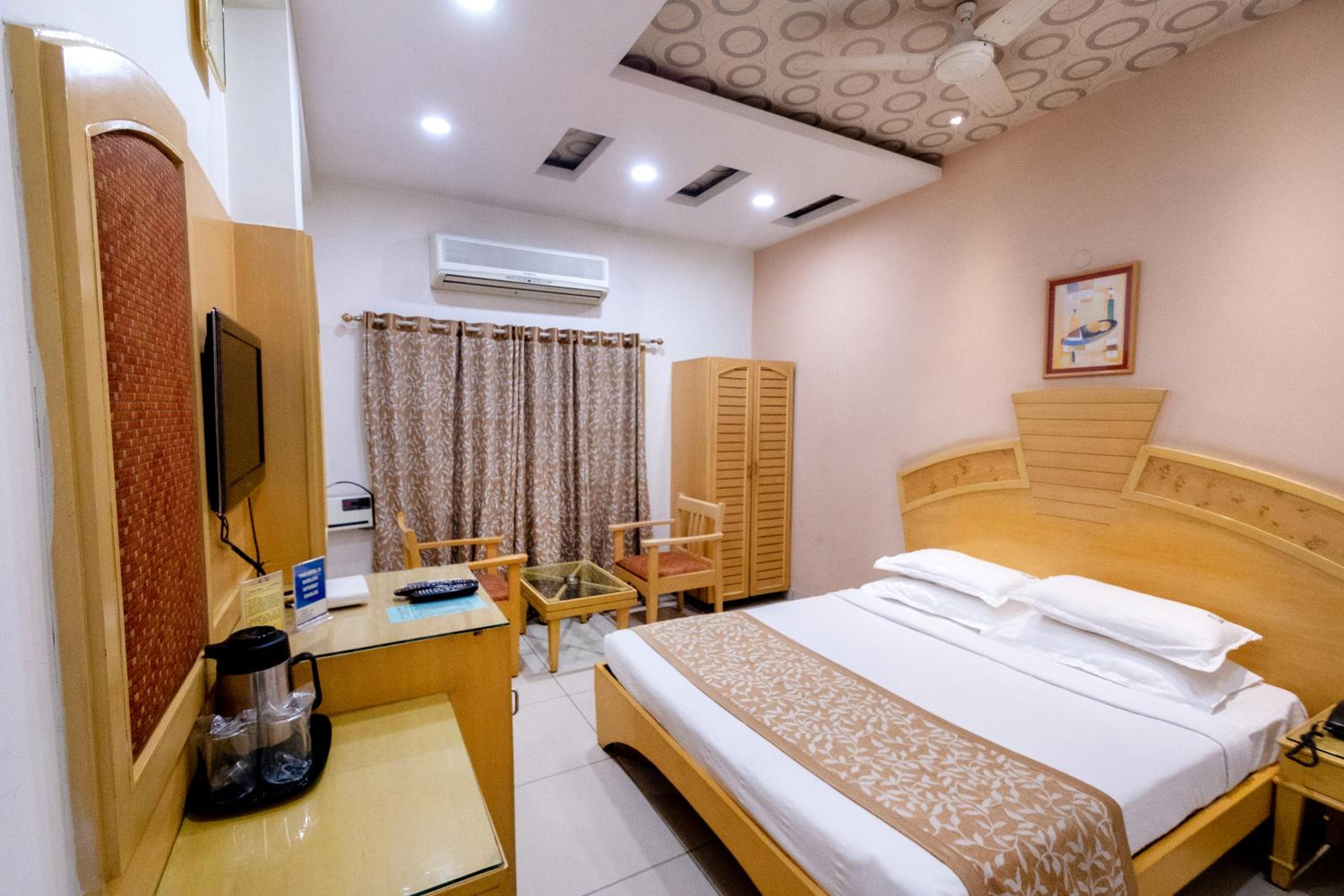 Deluxe Double Room - Photo 1