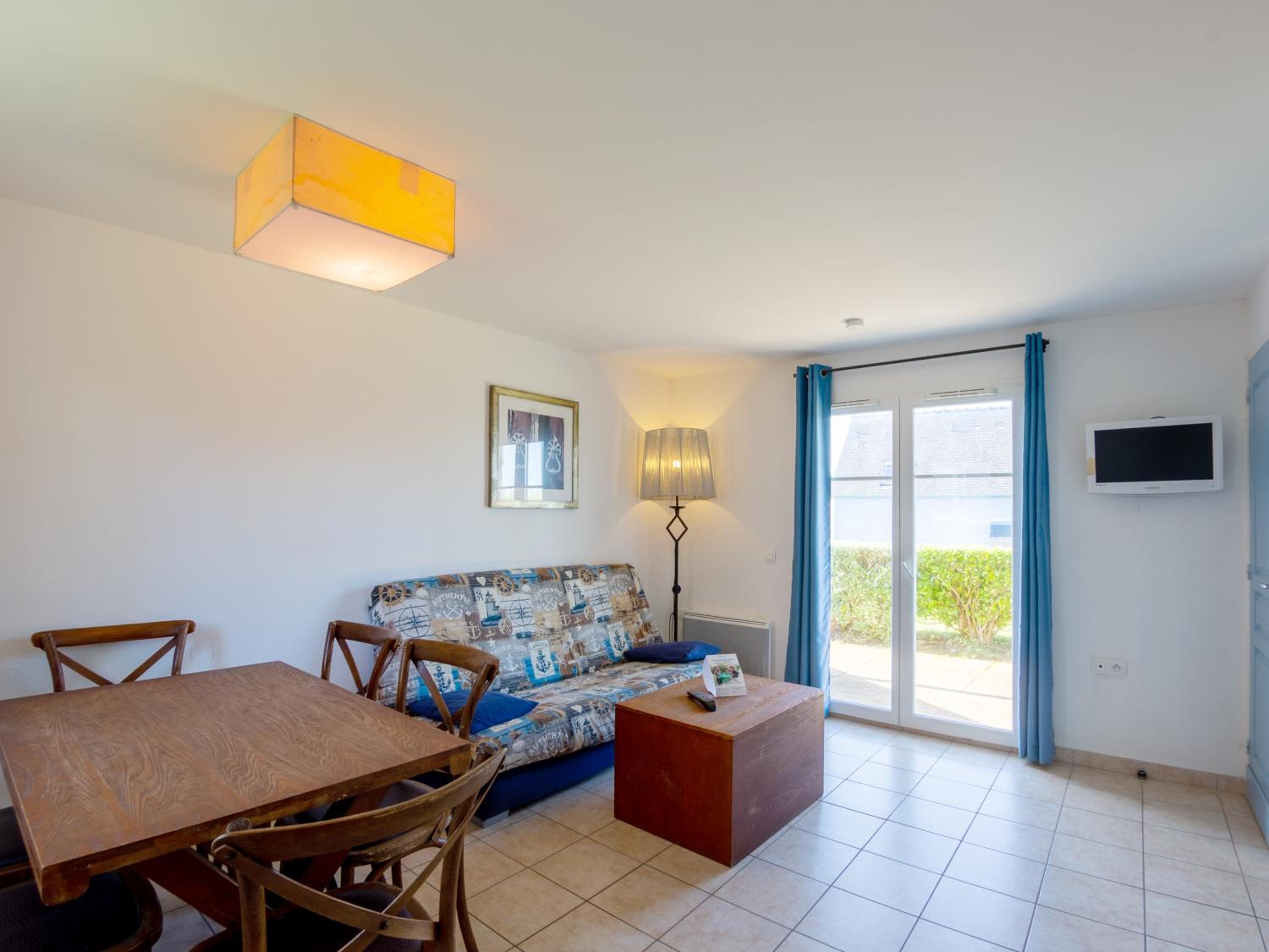 One-Bedroom Apartment (6 Adults) - Photo 1