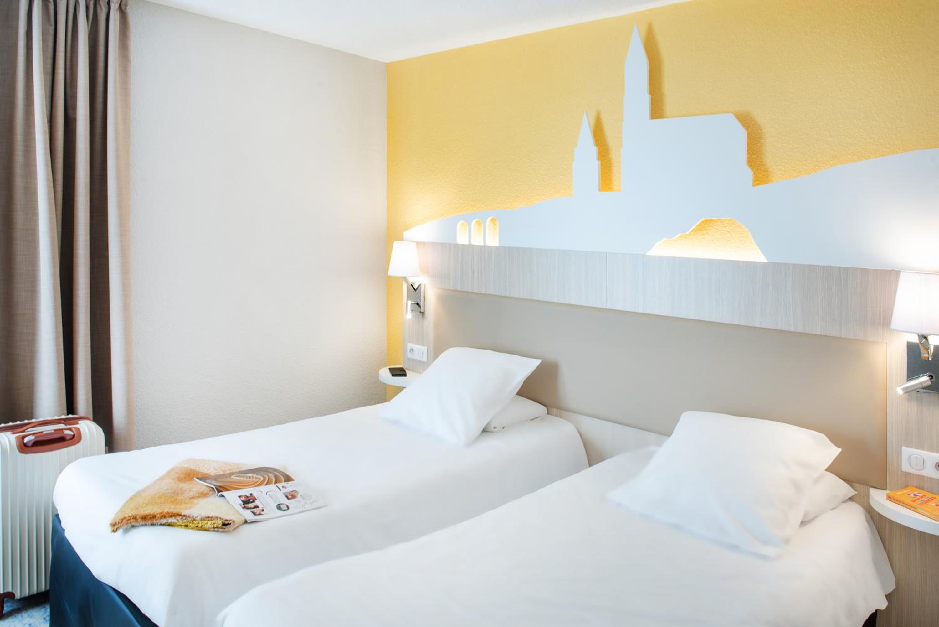 Double or Twin Room - Photo 1
