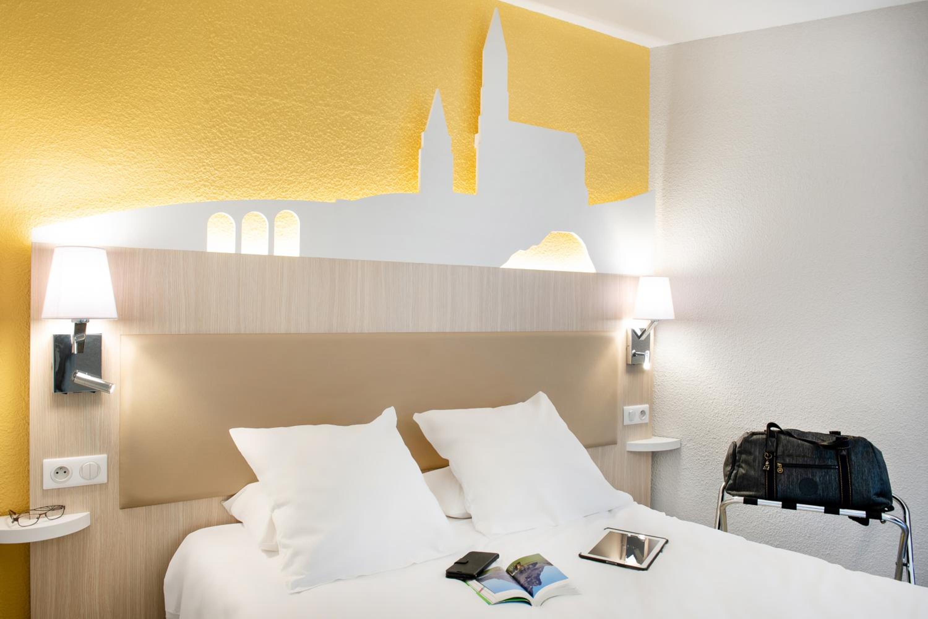 Double or Twin Room - Photo 7
