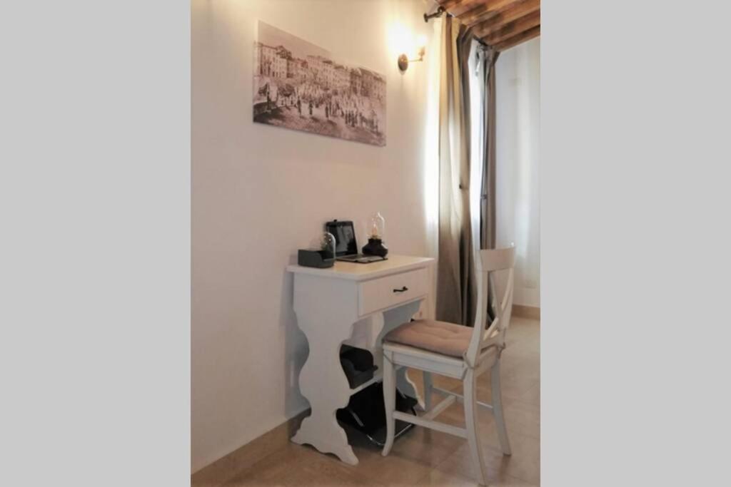 One-Bedroom Apartment - Photo 25