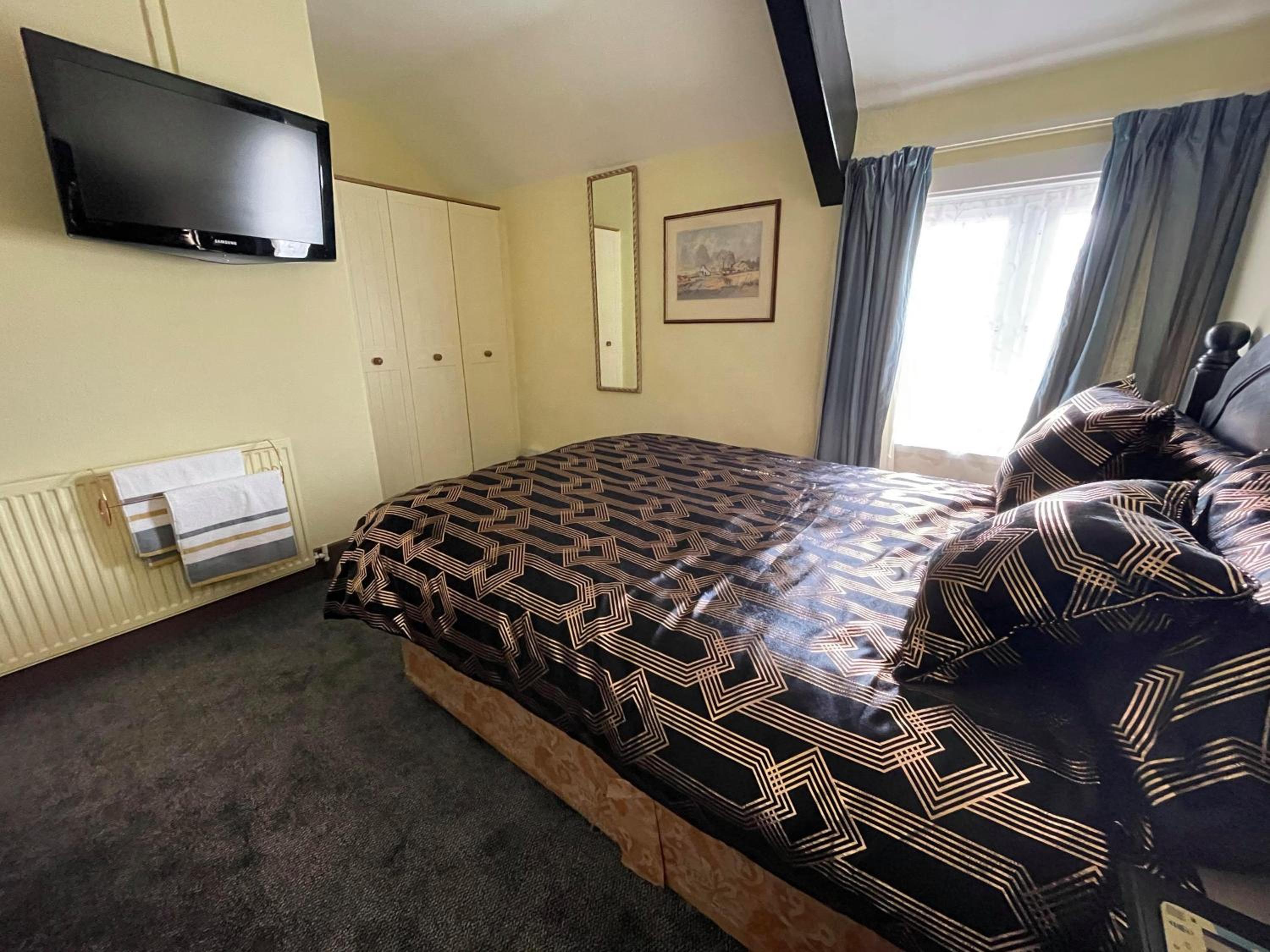Double Room - Photo 9