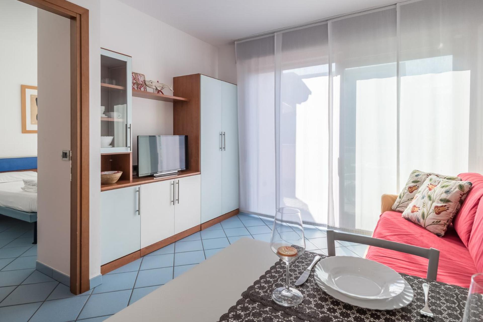 One-Bedroom Apartment - Photo 6