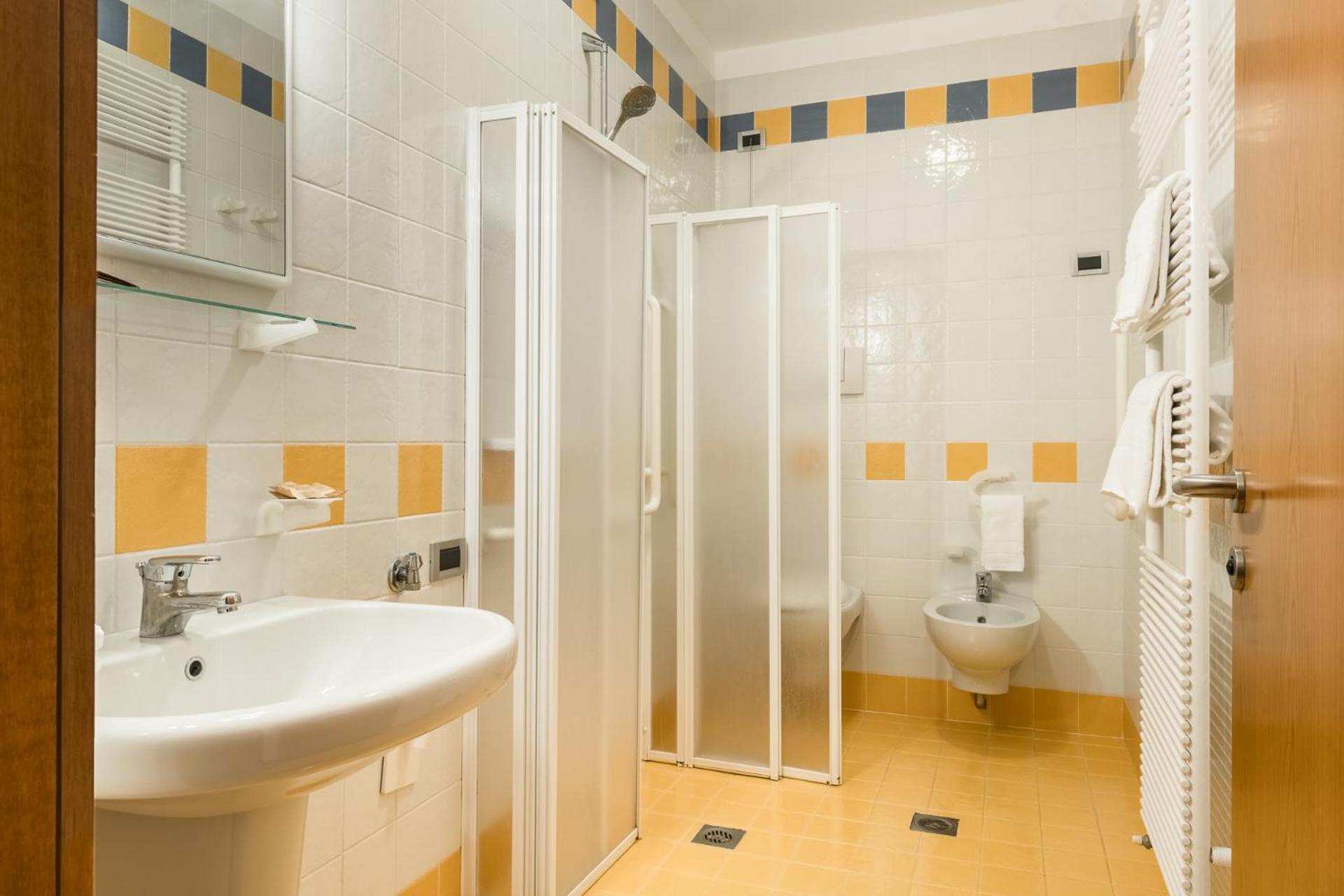 One-Bedroom Apartment - Photo 14