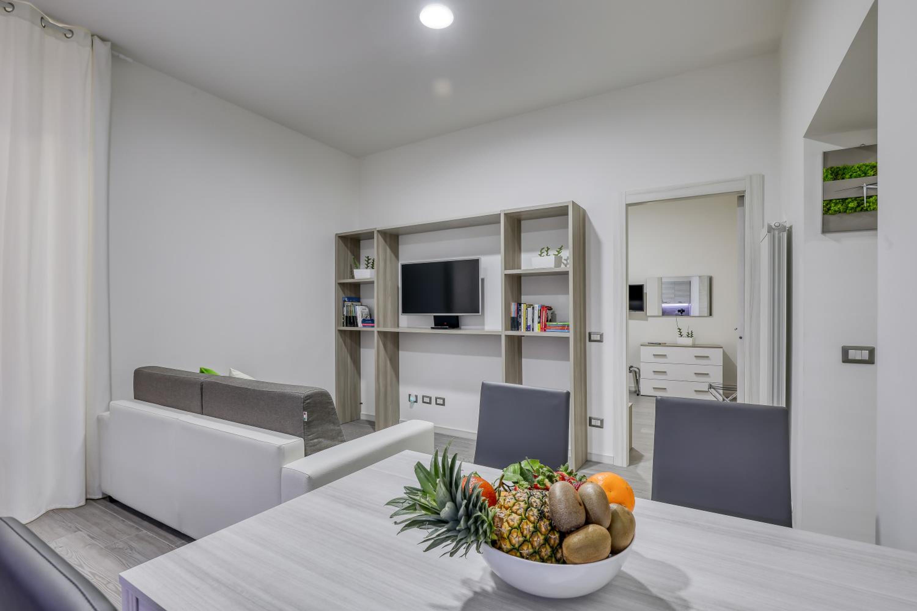 One-Bedroom Apartment - Photo 3