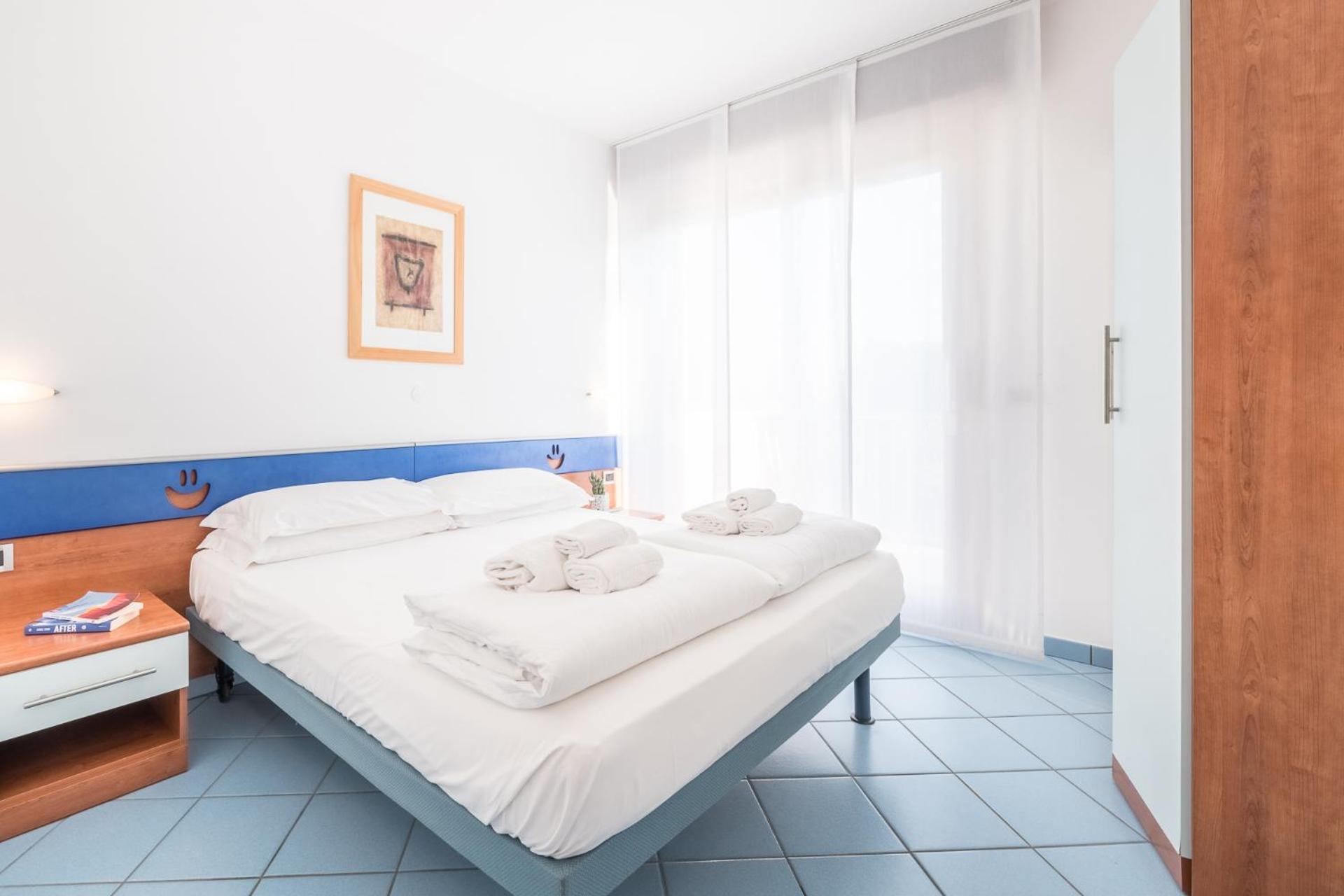 Two-Bedroom Apartment - Photo 11