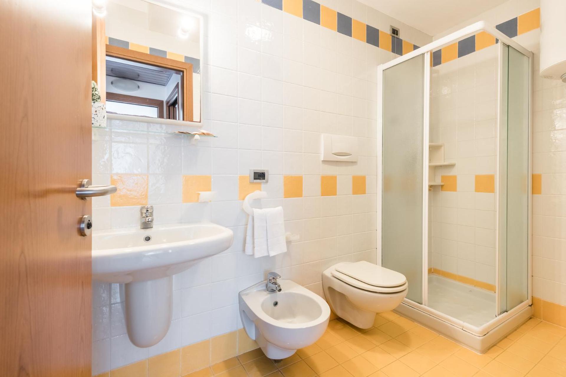 One-Bedroom Apartment - Photo 43