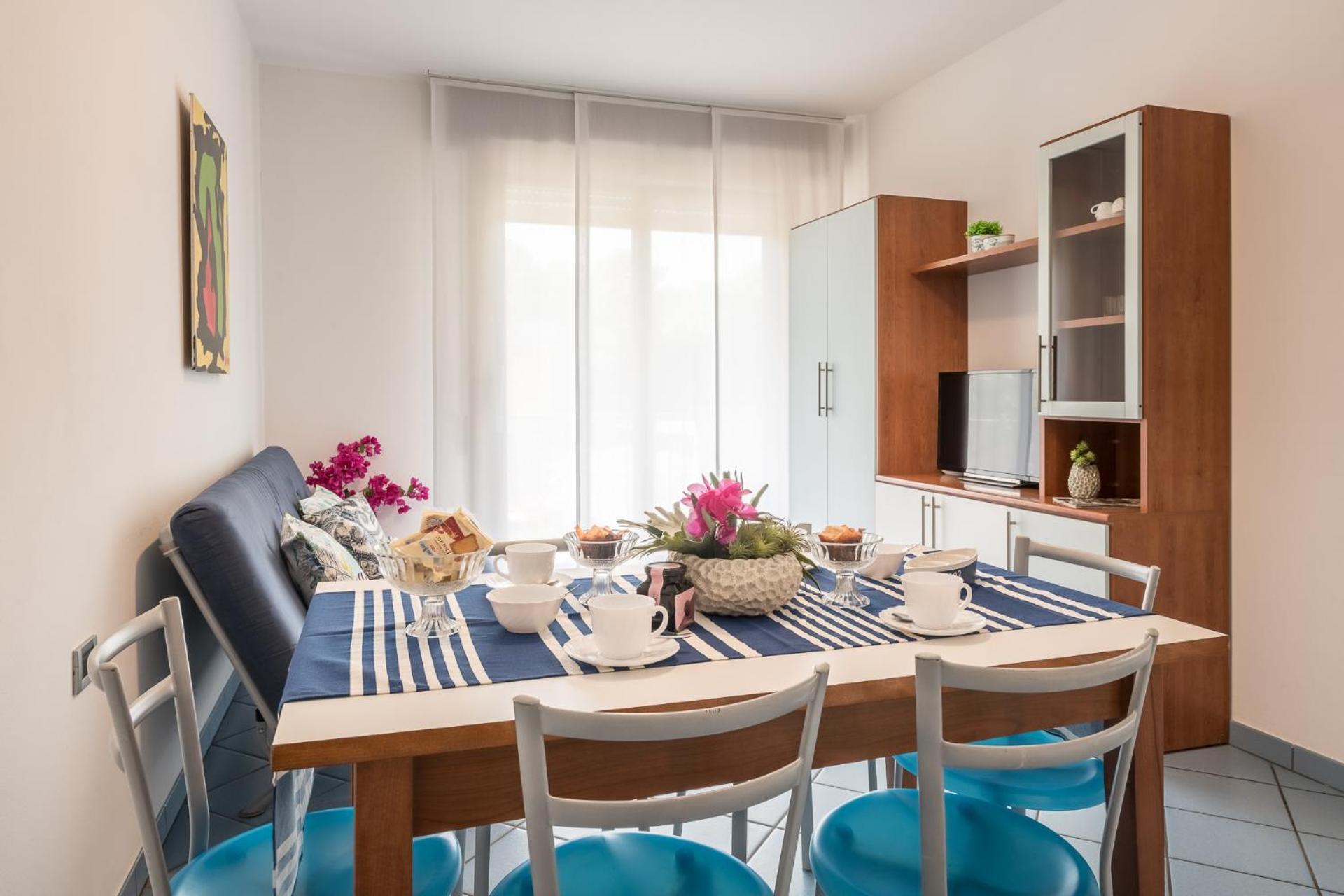 Two-Bedroom Apartment - Photo 19