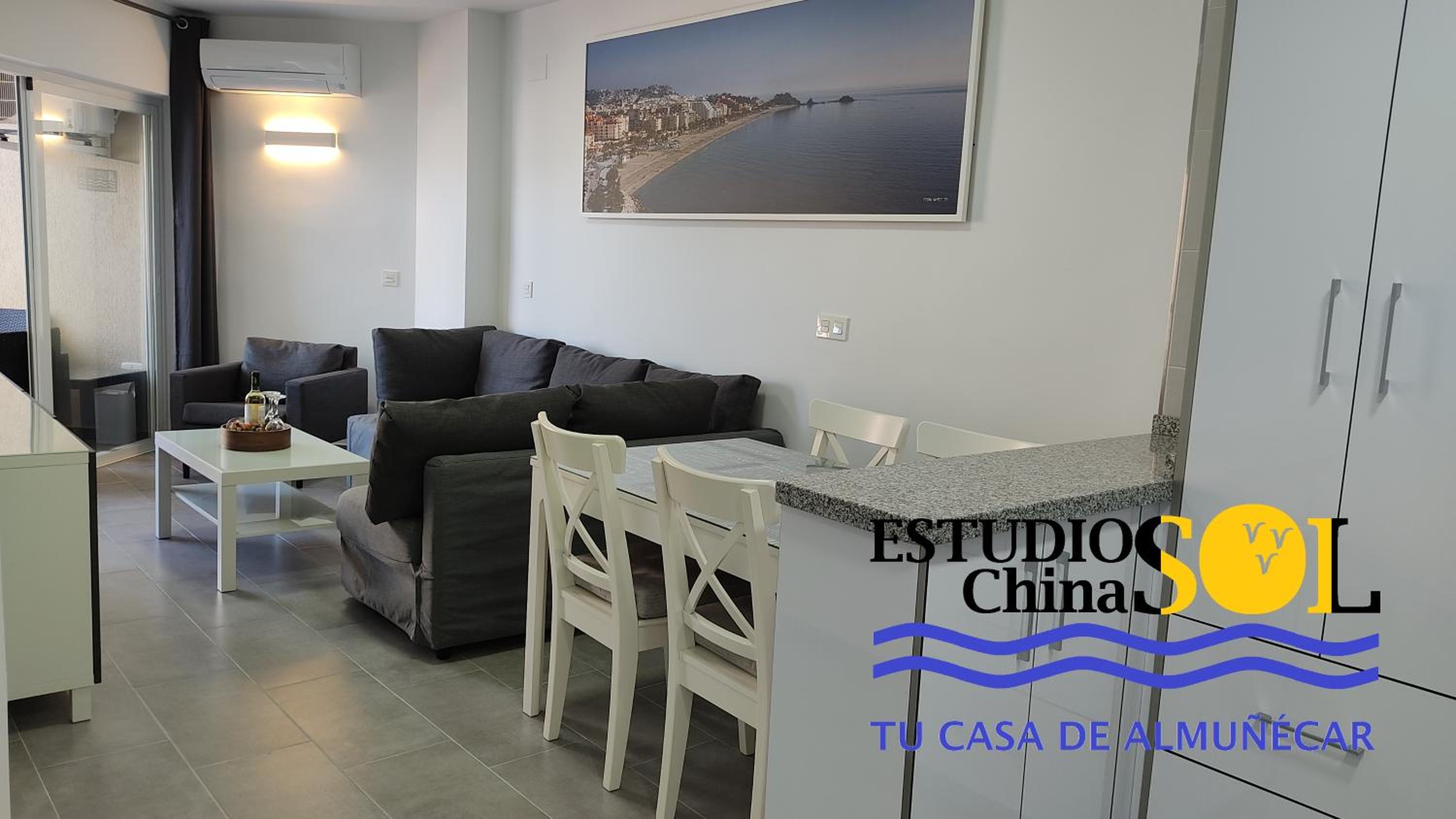 Apartment with Mountain View - Photo 10