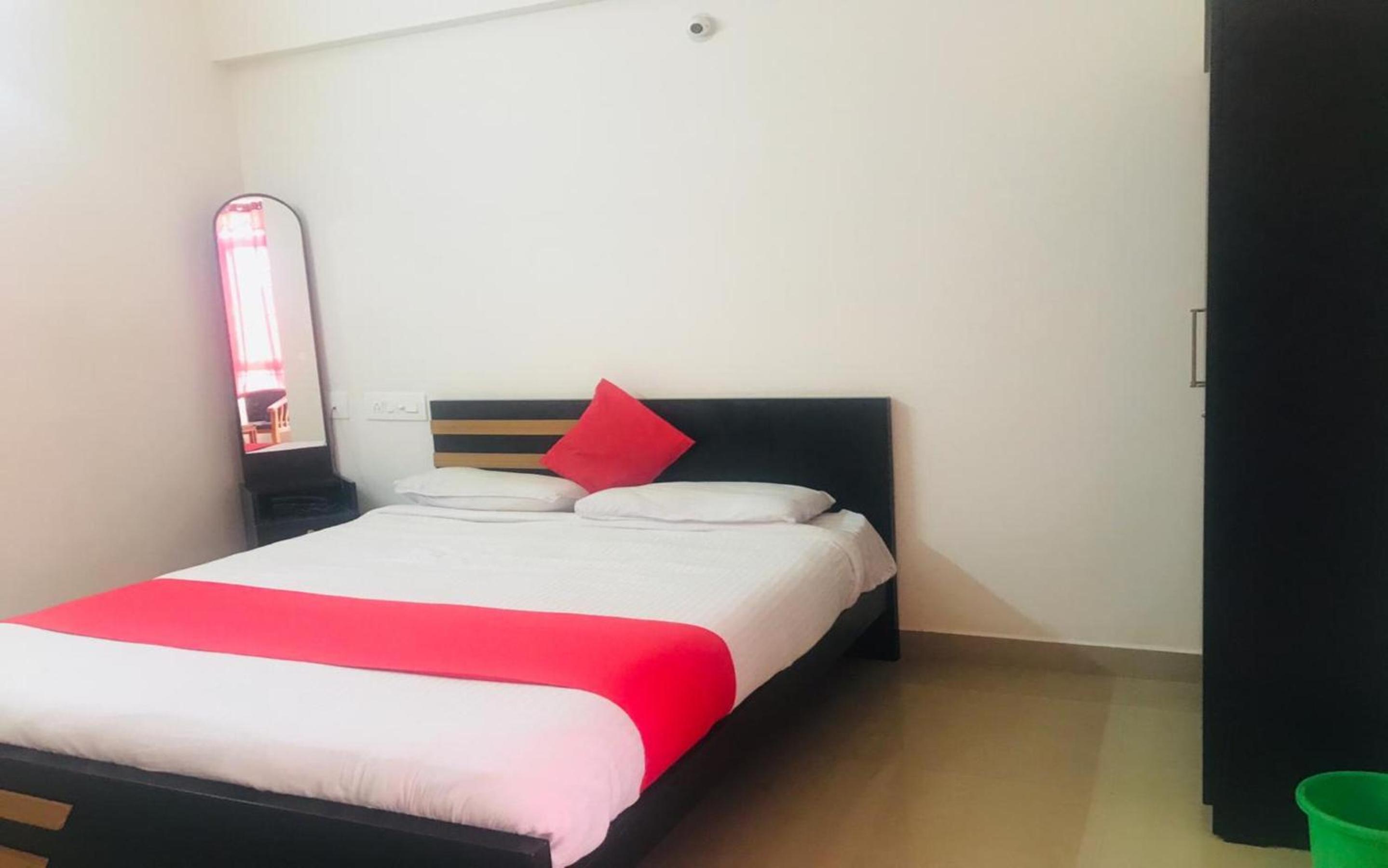 Budget Double Room - Photo 4