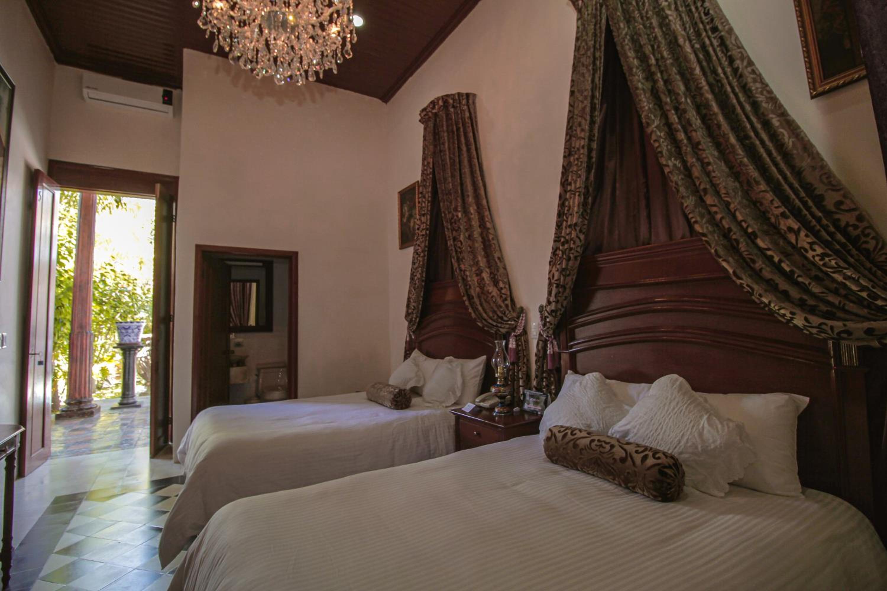 Double Room with Two Double Beds photo 3