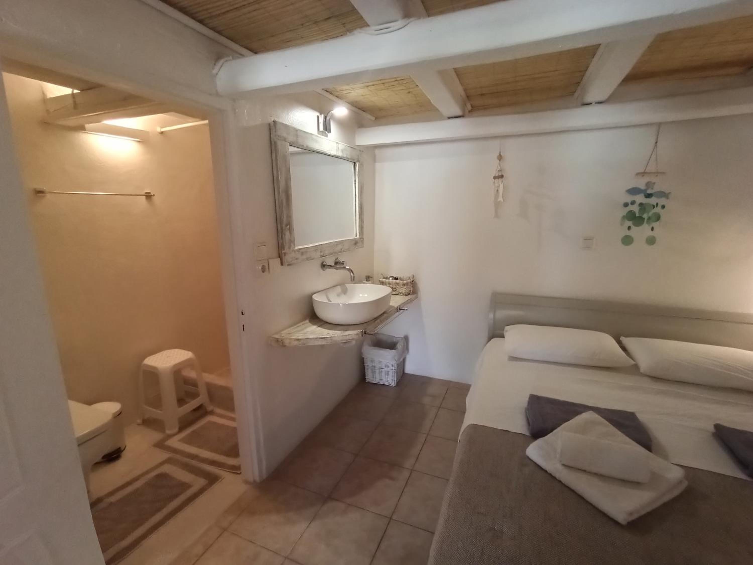 #10 Traditional Cottage with private pool