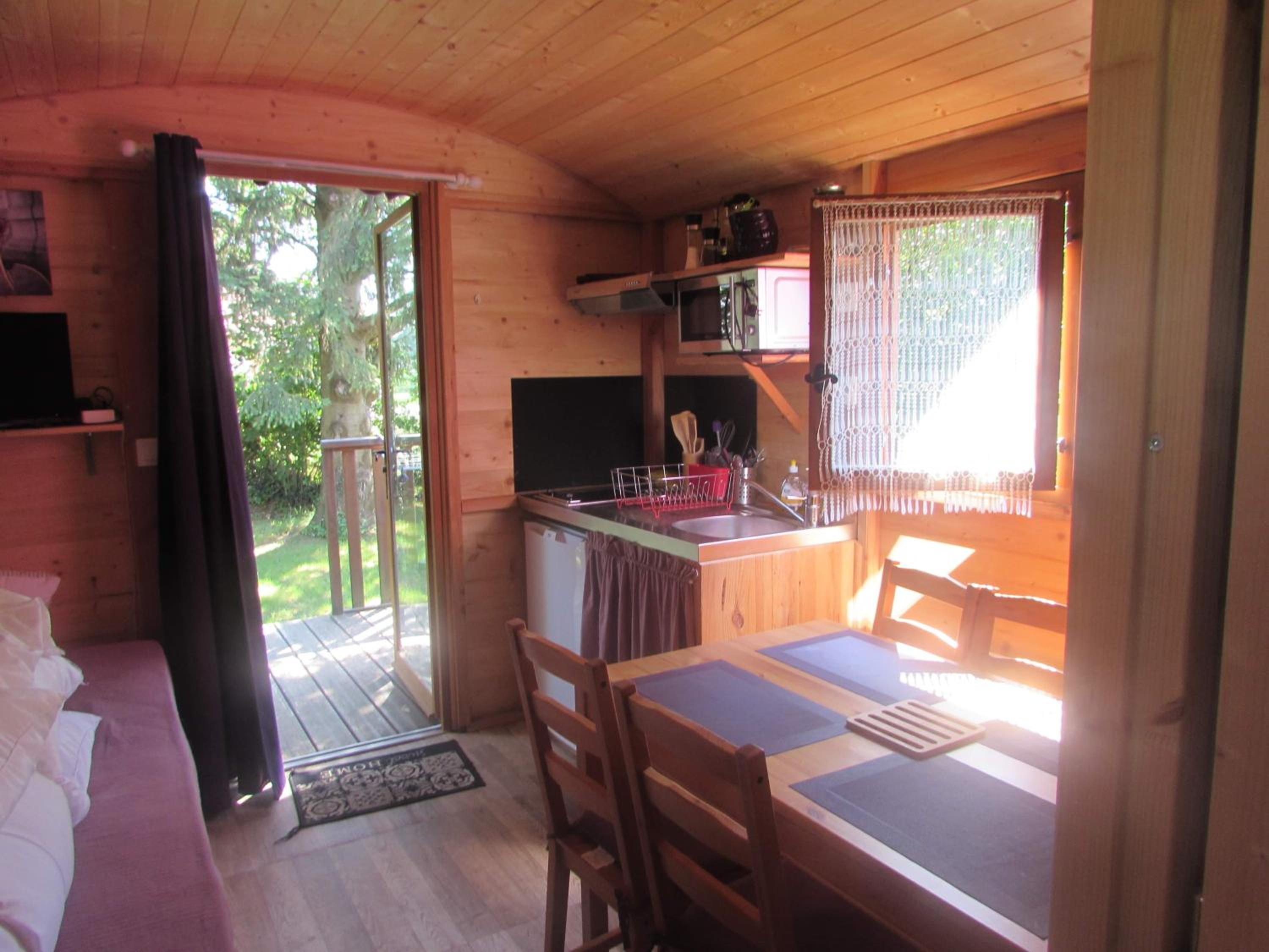 Standard Triple Room - Photo 13