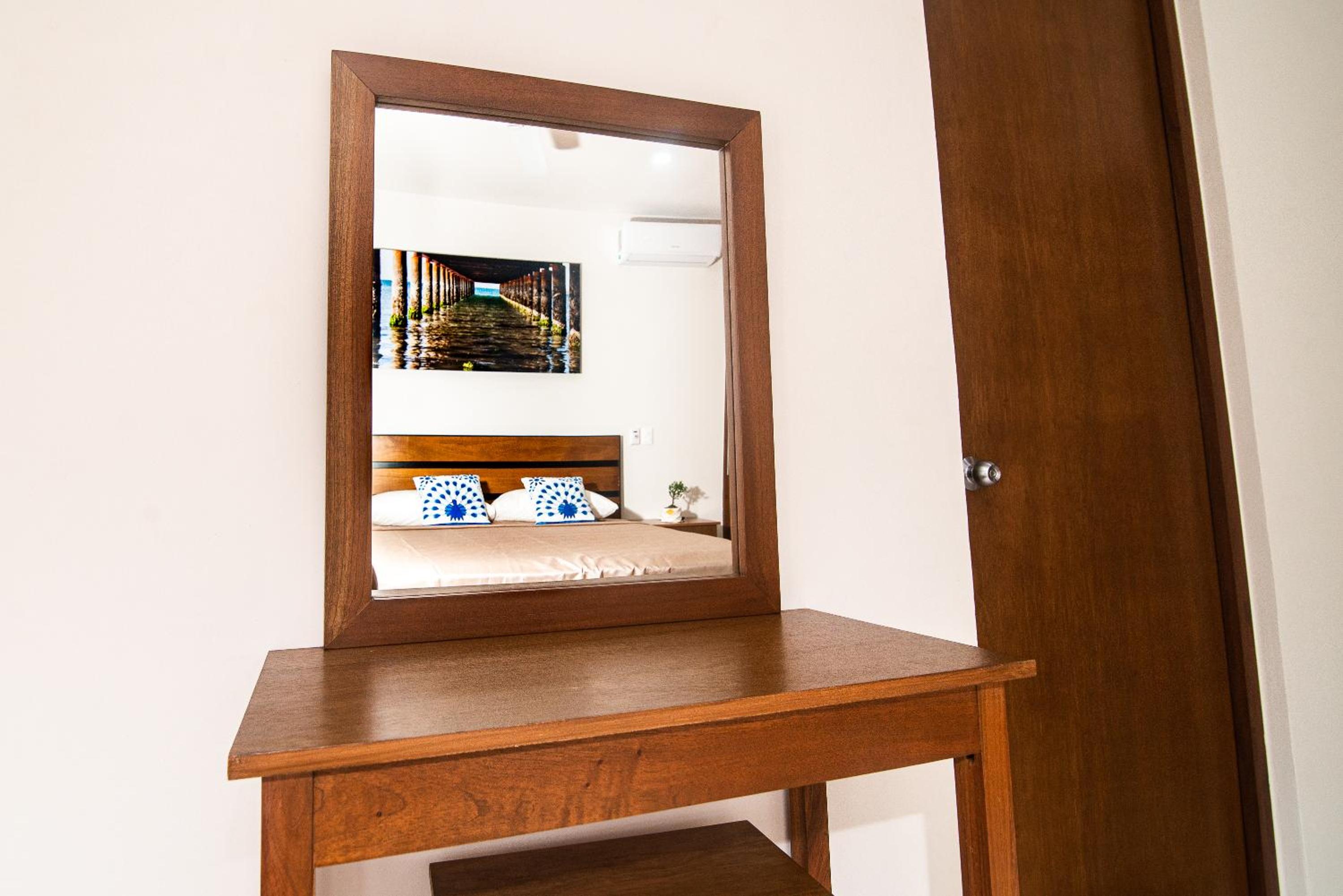 One-Bedroom Apartment - Photo 15