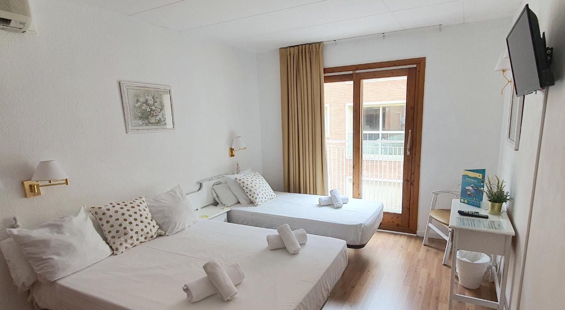 Triple Room with Balcony