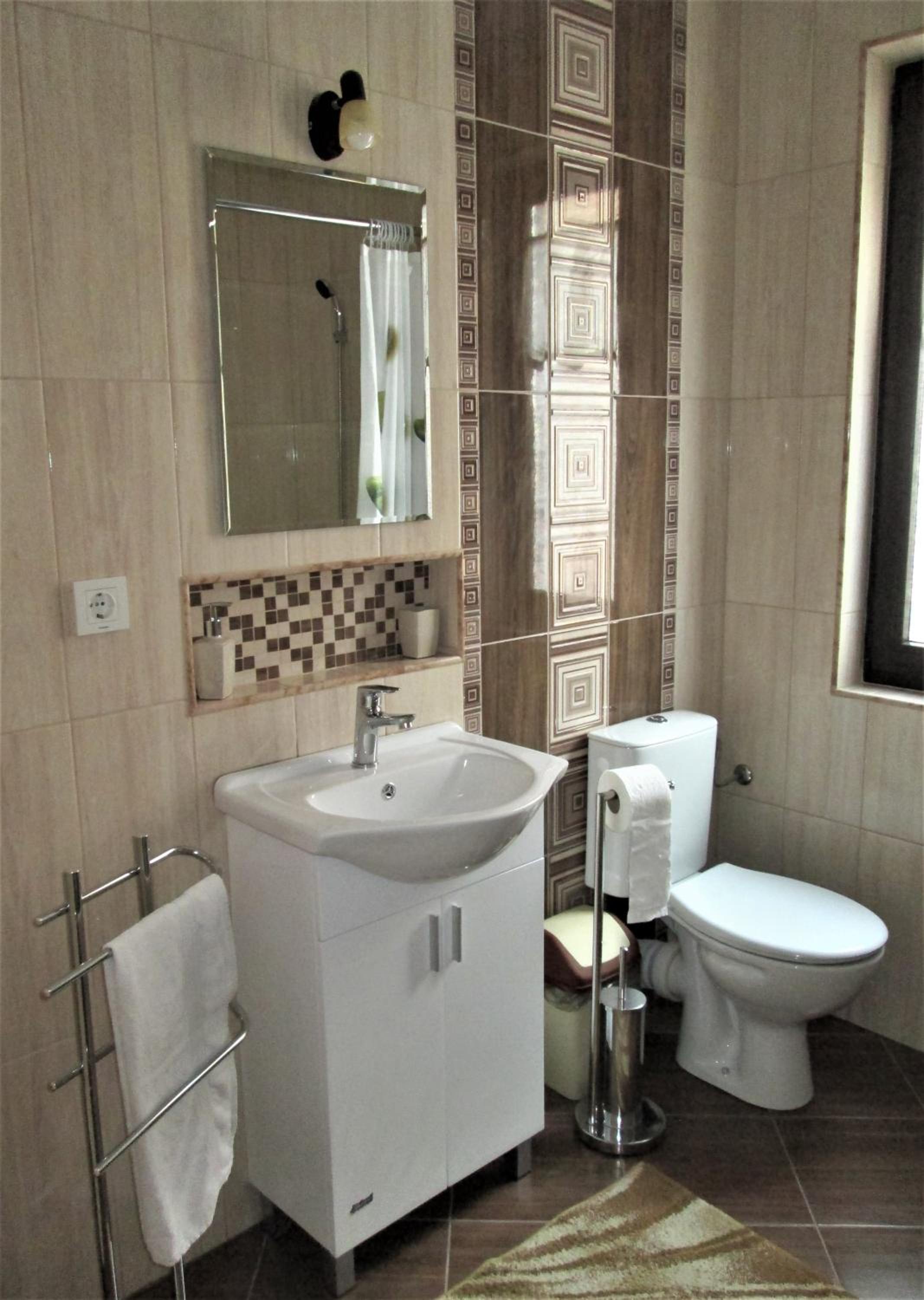 Studio Apartment - Photo 18