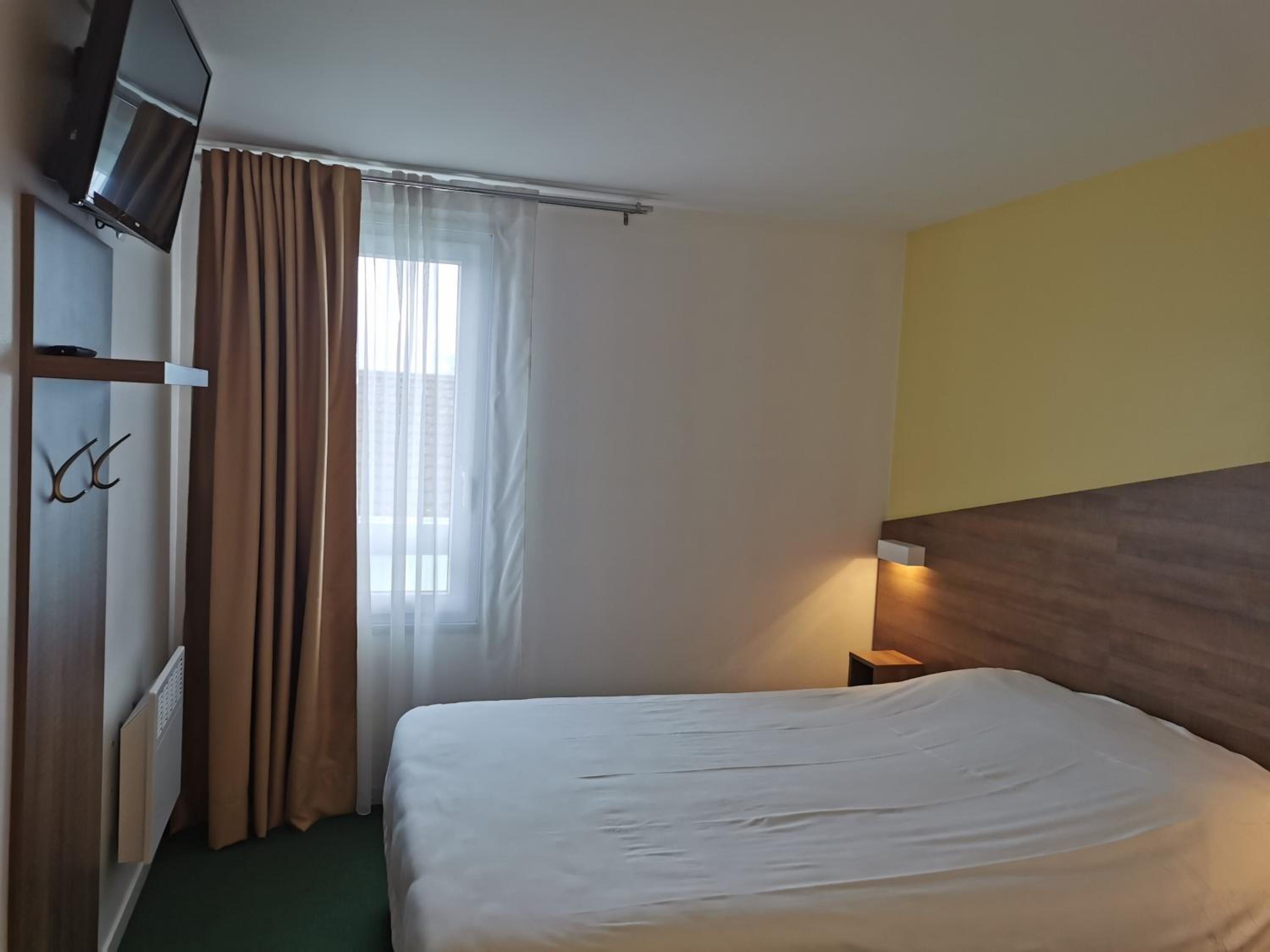 Double Room - Photo 4