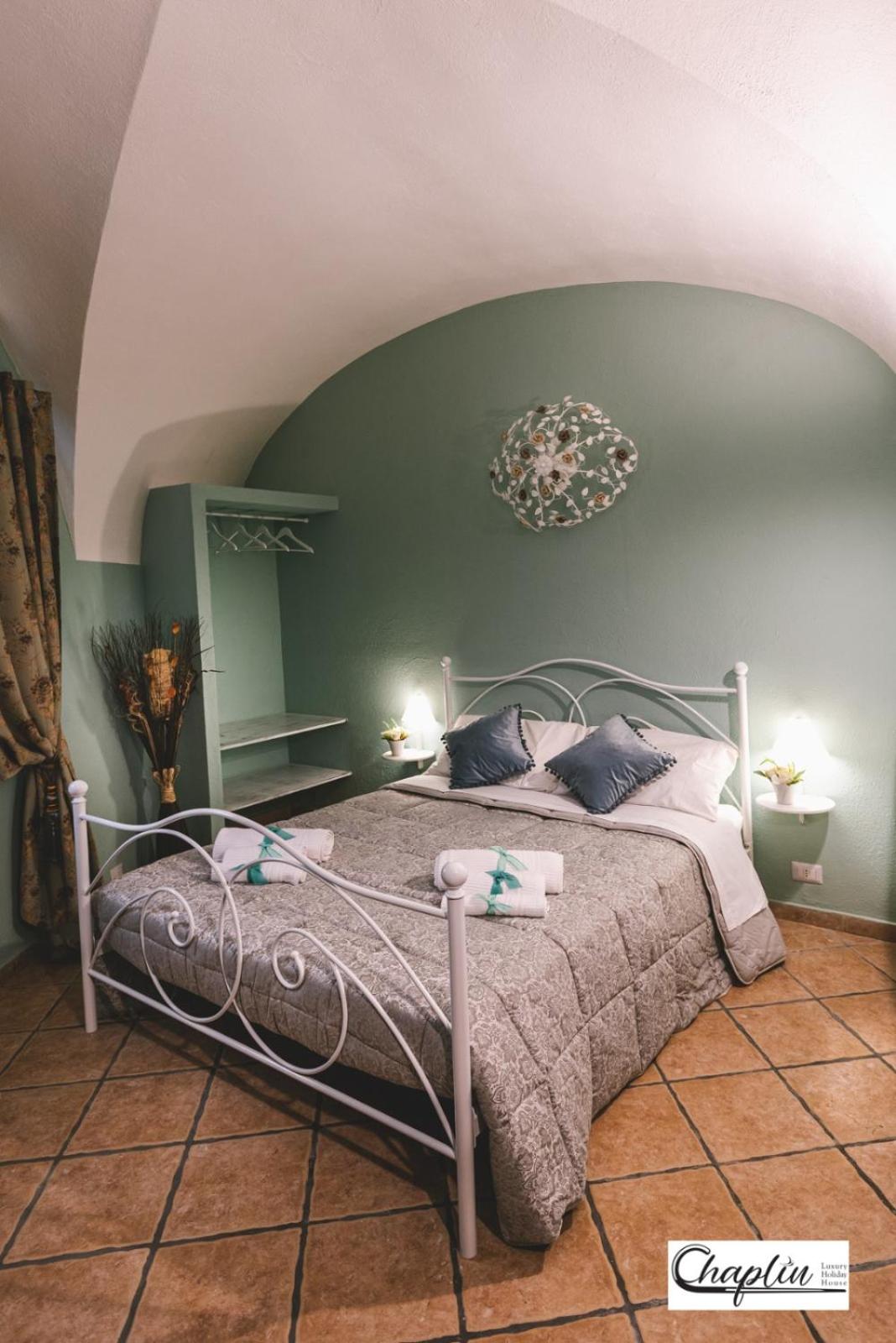 One-Bedroom House - Photo 1