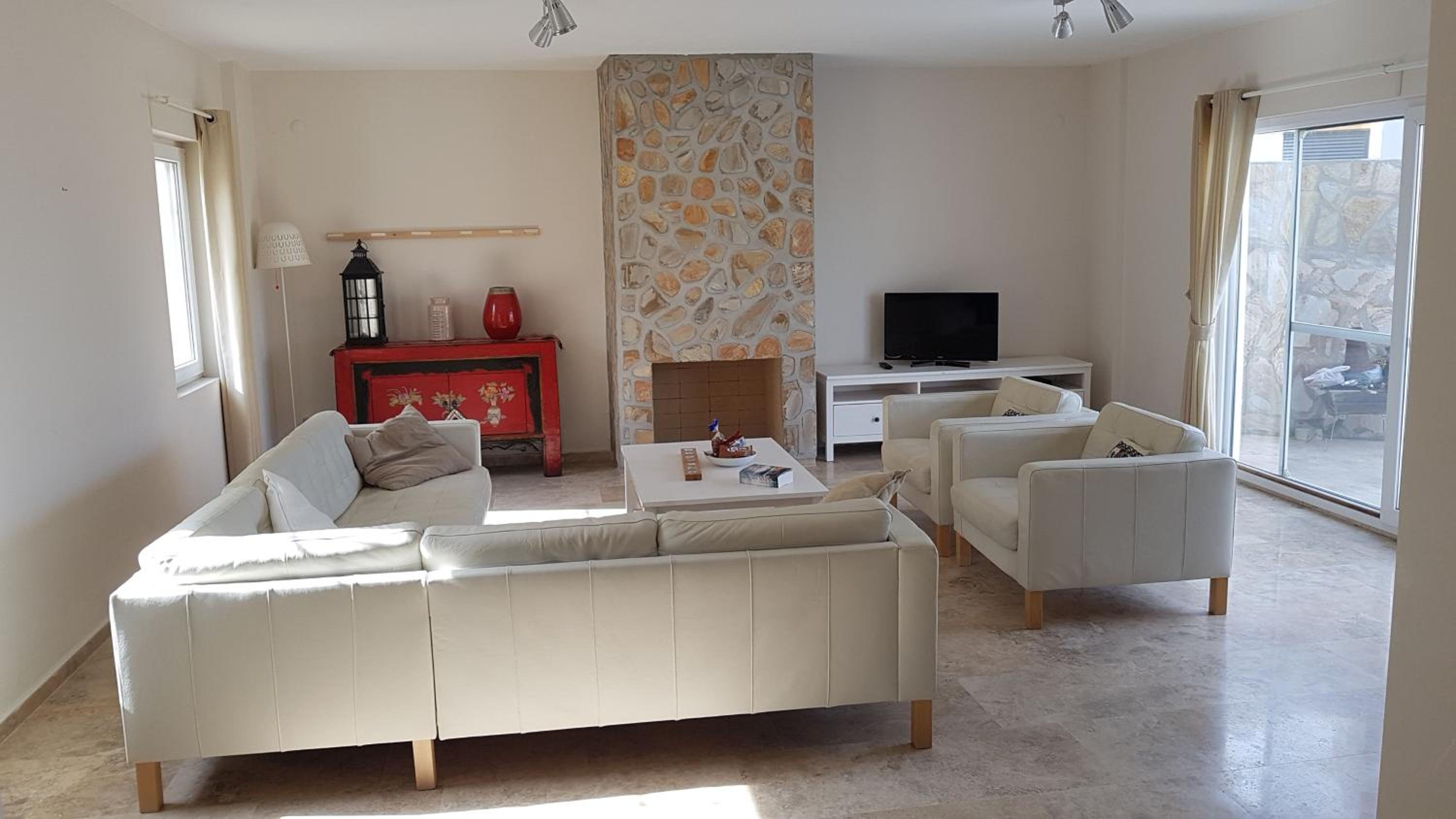 Villa photo 1