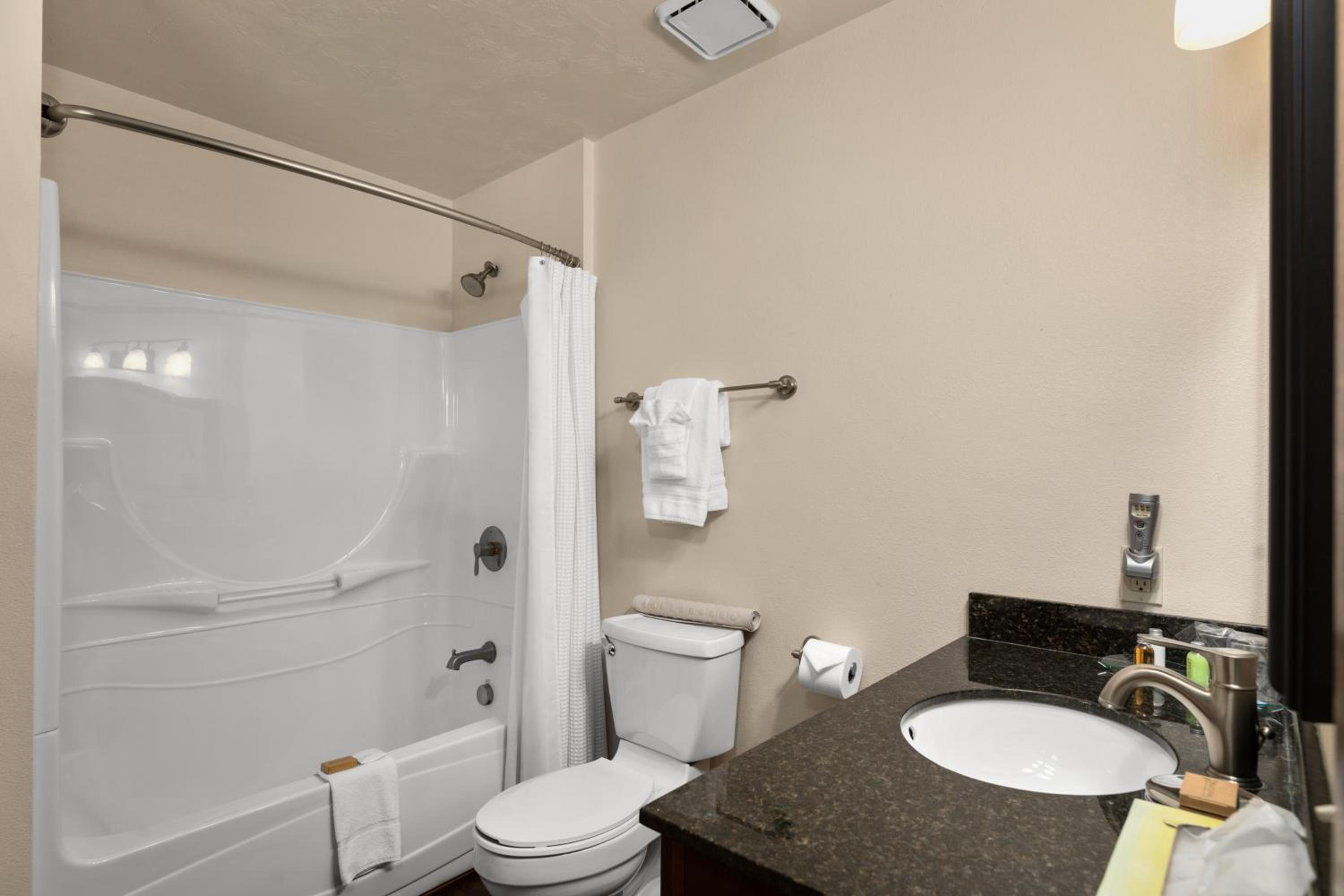 King Room with Mountain View photo 2