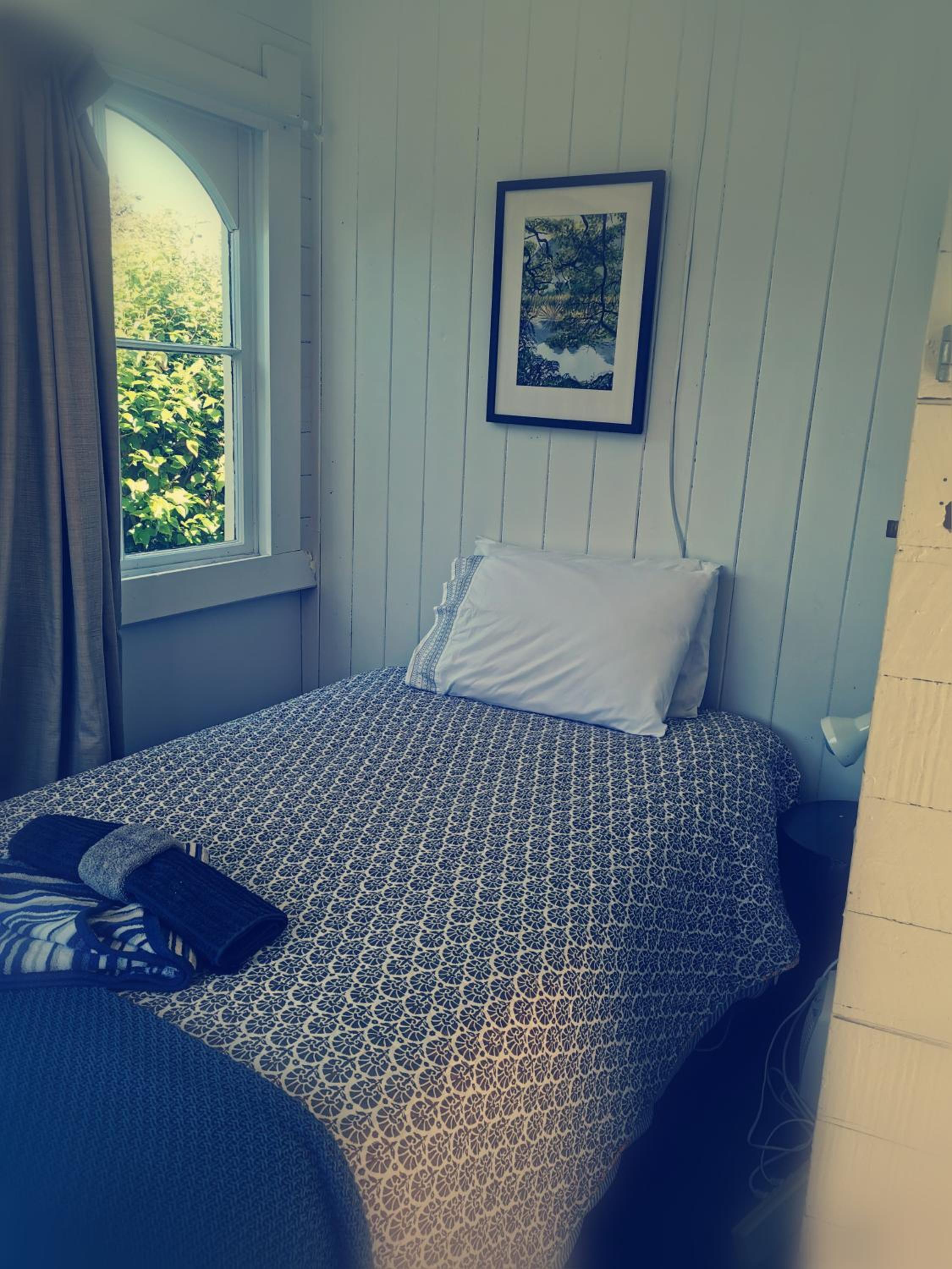 Budget Single Room photo 3