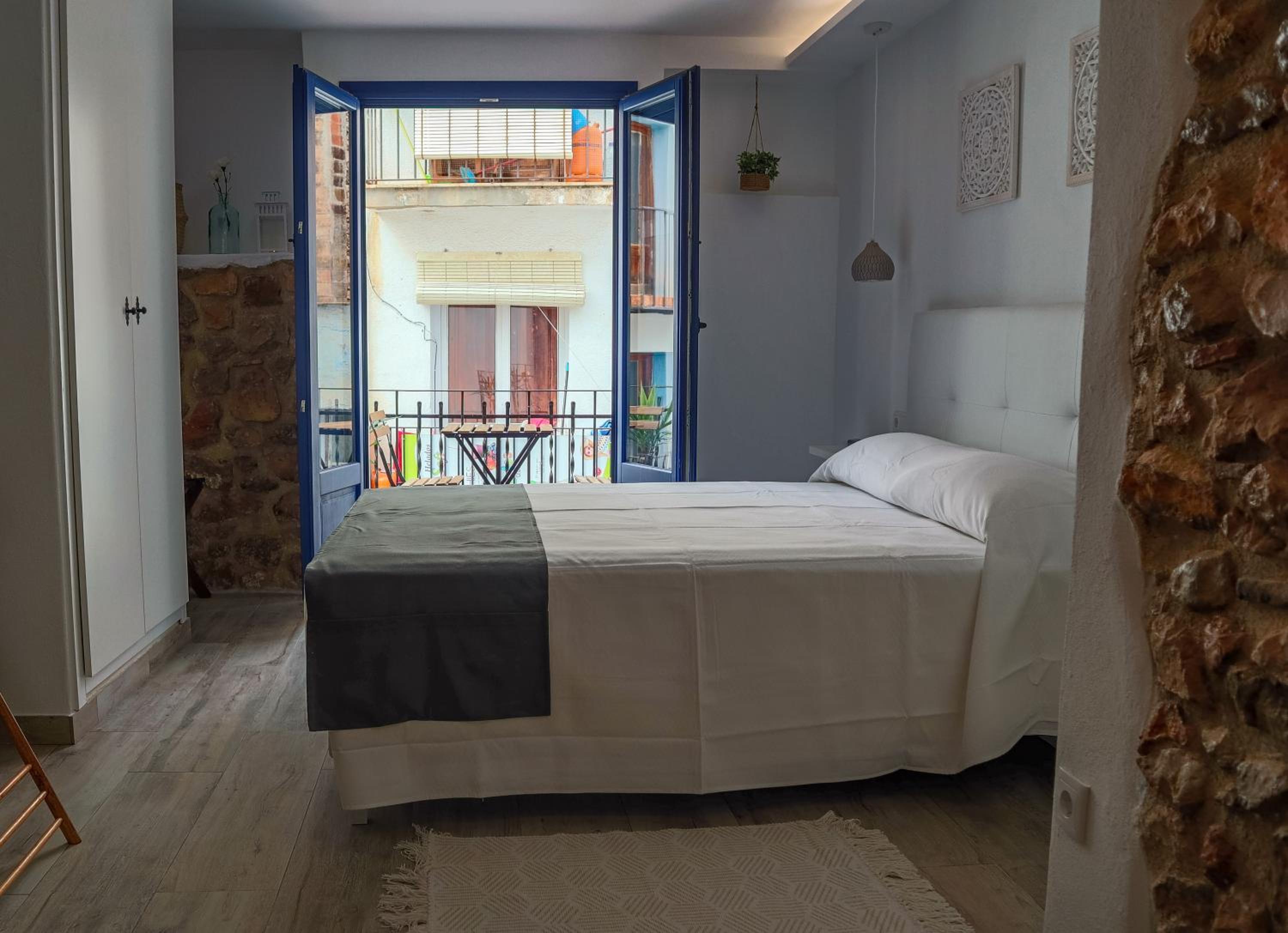 Deluxe Double Room with Balcony - Photo 1