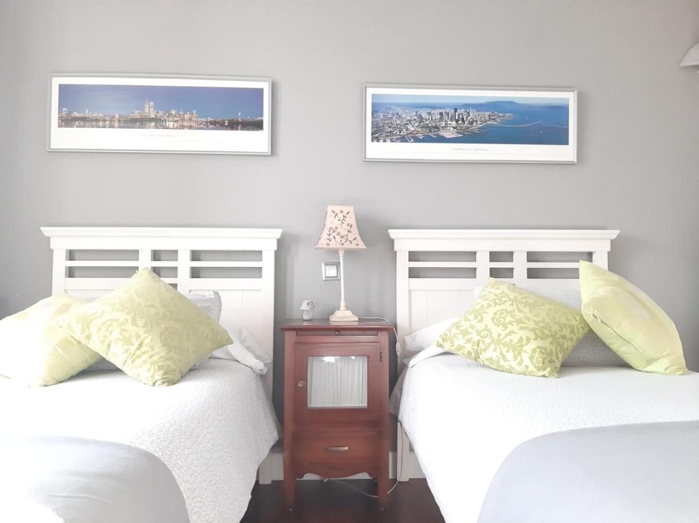 Habitación Doble o con Dos Camas con Baño Compartido