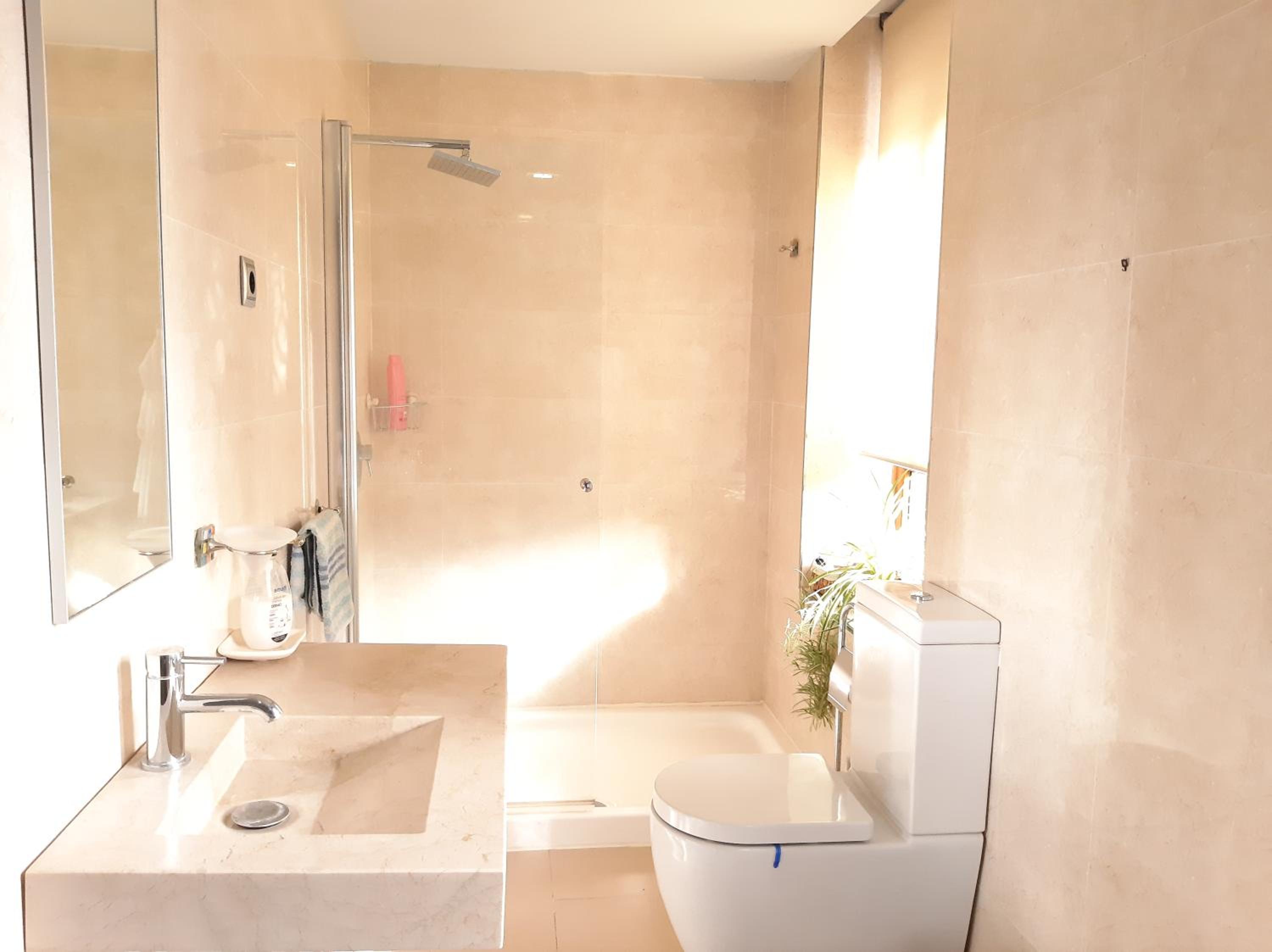 Double Room with Private Bathroom photo 3