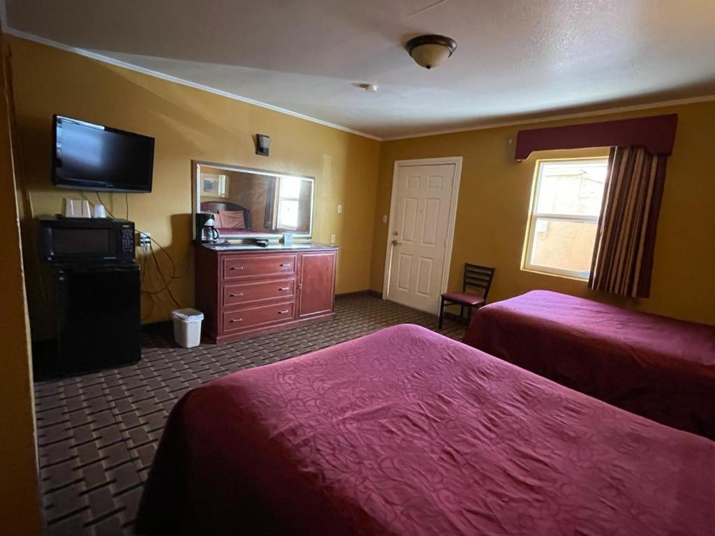 Standard Double Room - Photo 3
