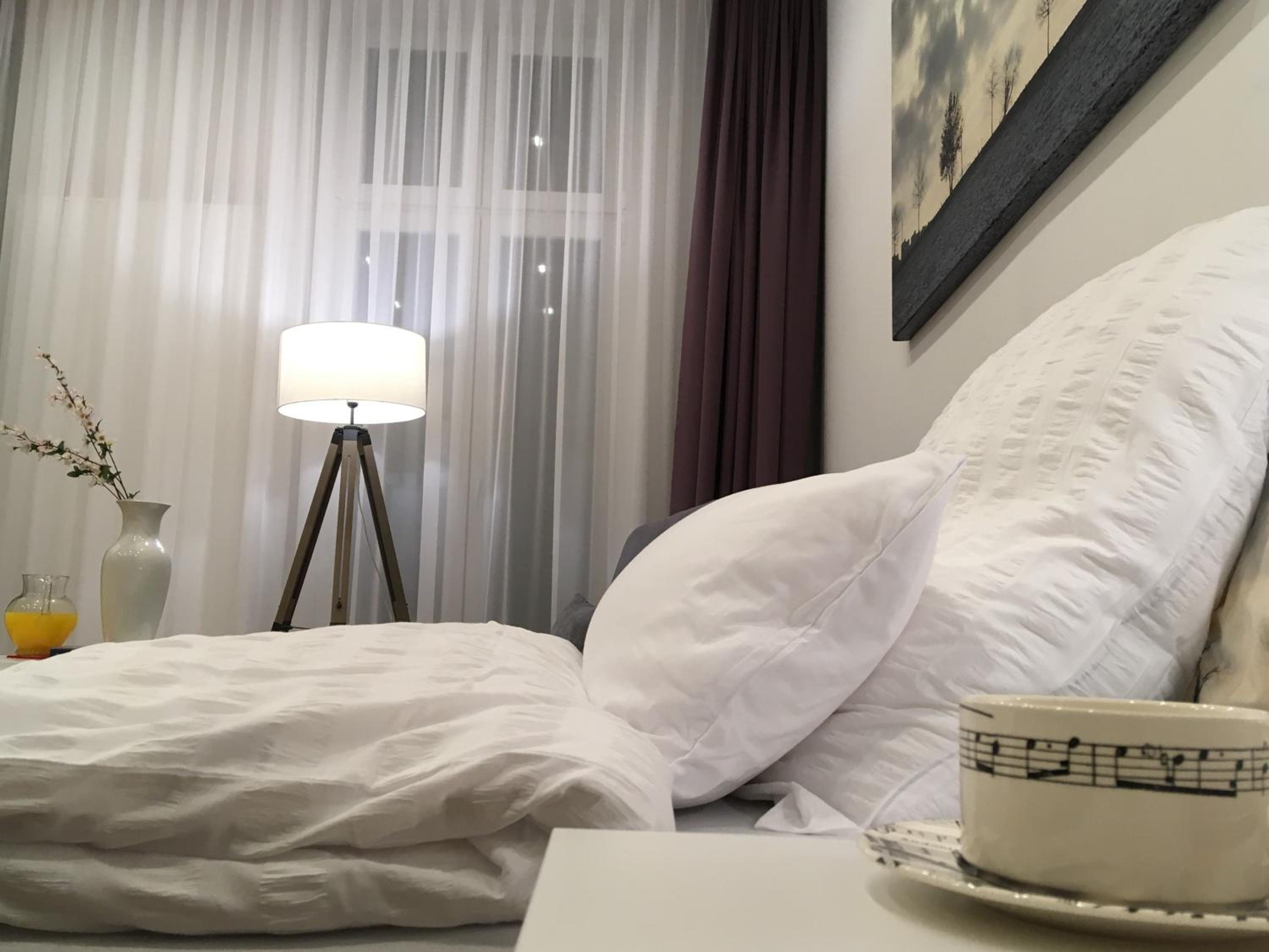 One-Bedroom Apartment - Photo 18