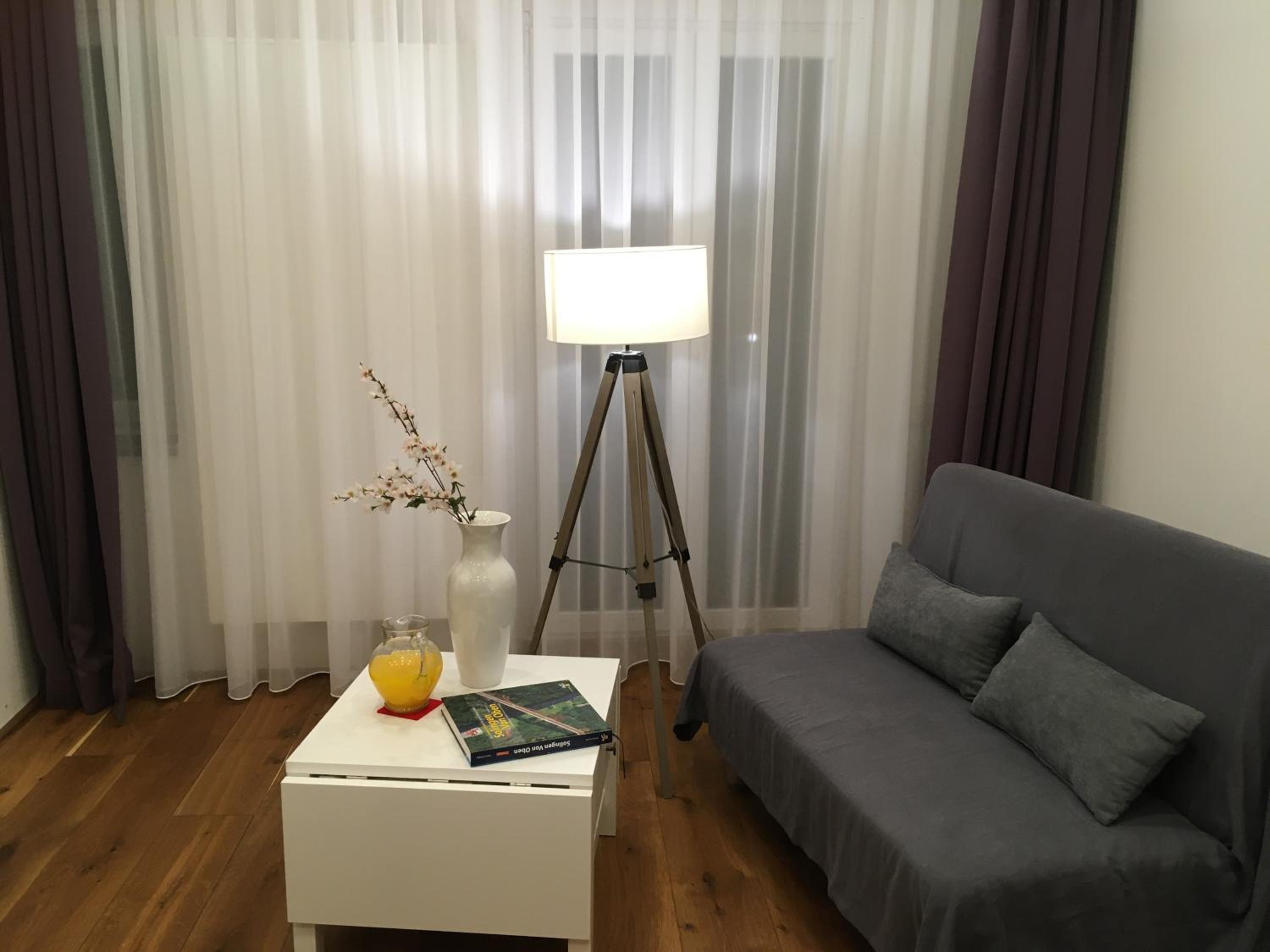 One-Bedroom Apartment - Photo 16