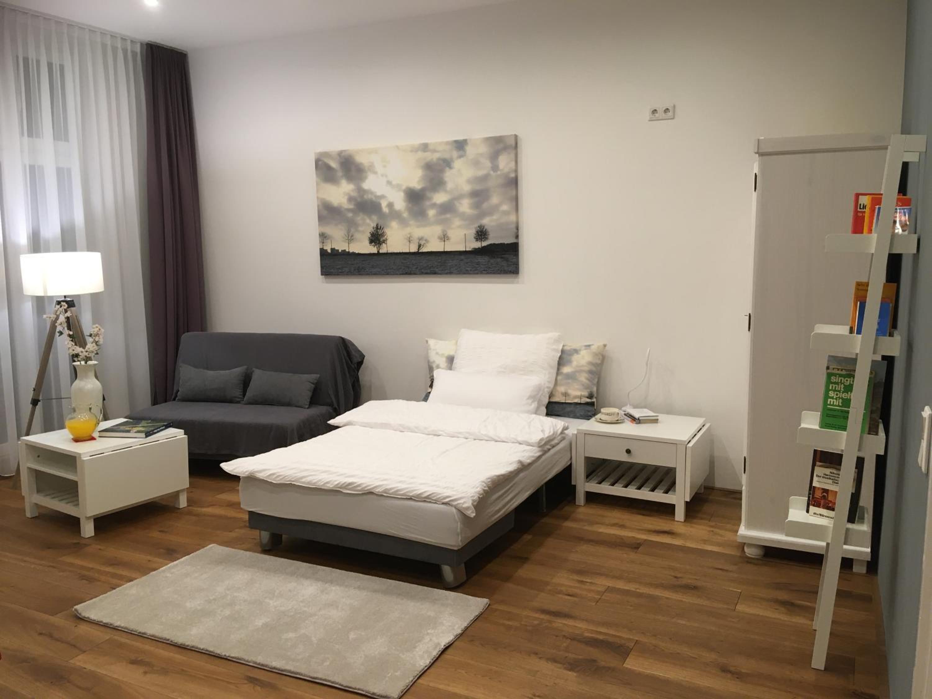 One-Bedroom Apartment - Photo 24