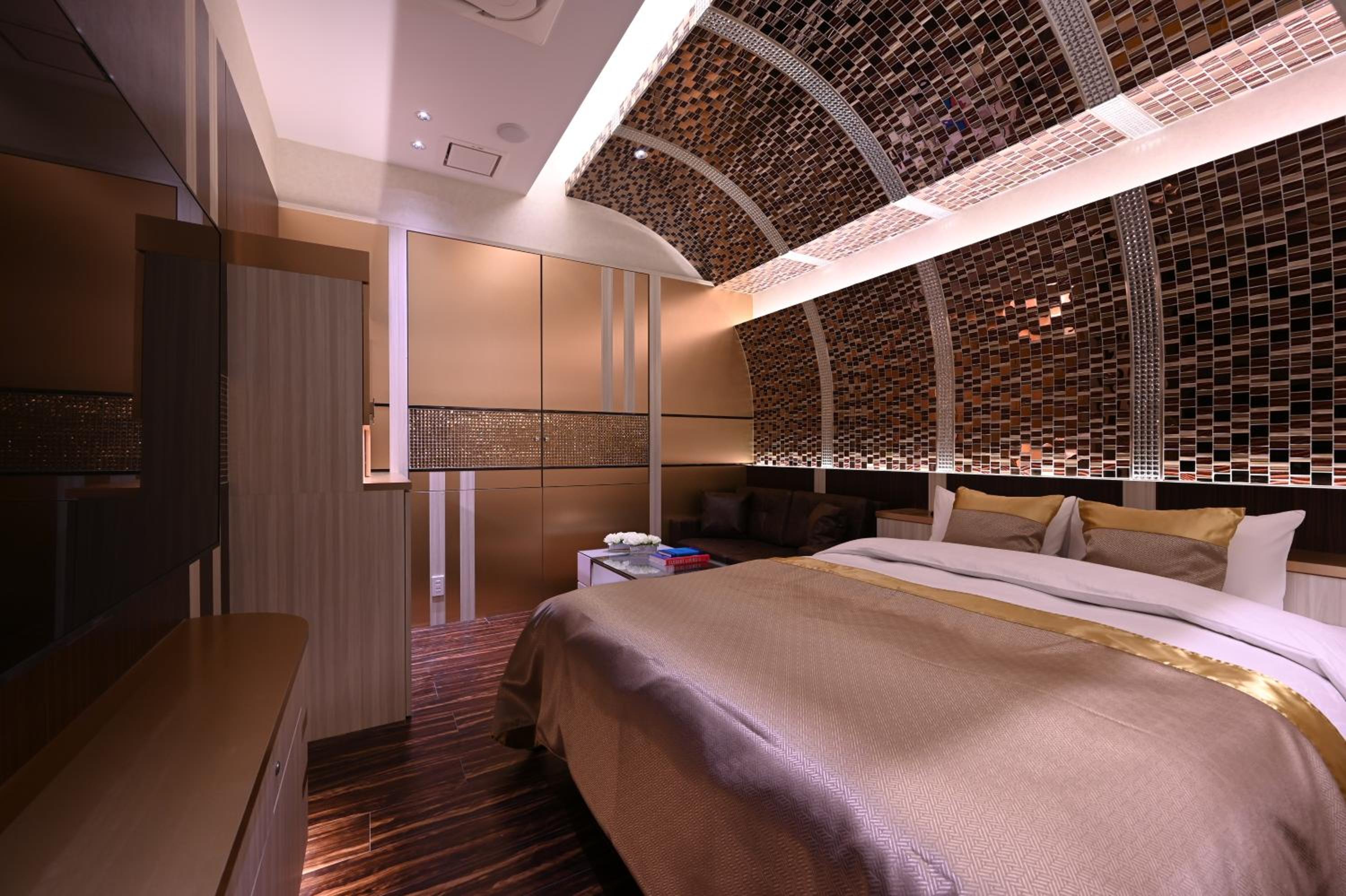 Queen Room photo 3