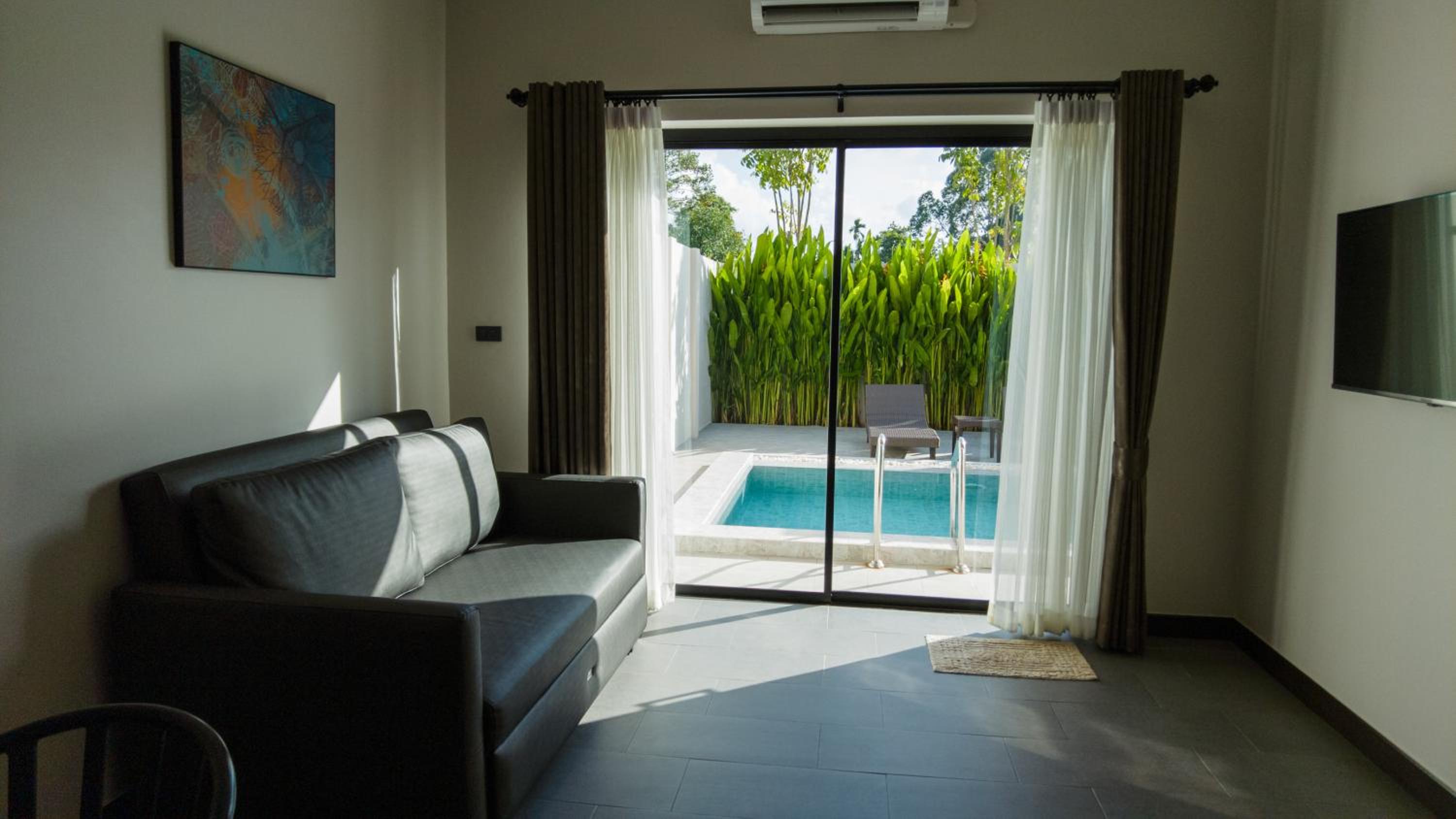 Villa with Private Pool - Photo 1