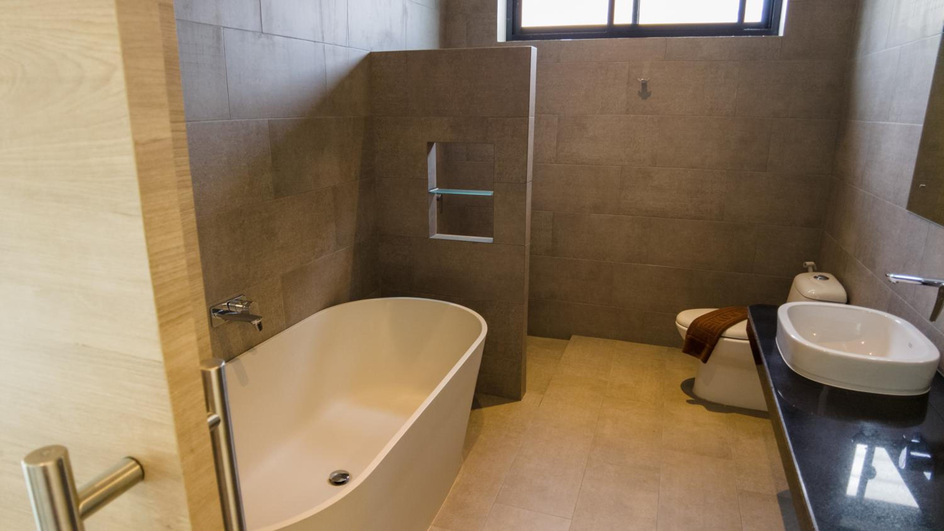 Villa with Private Pool - Photo 5