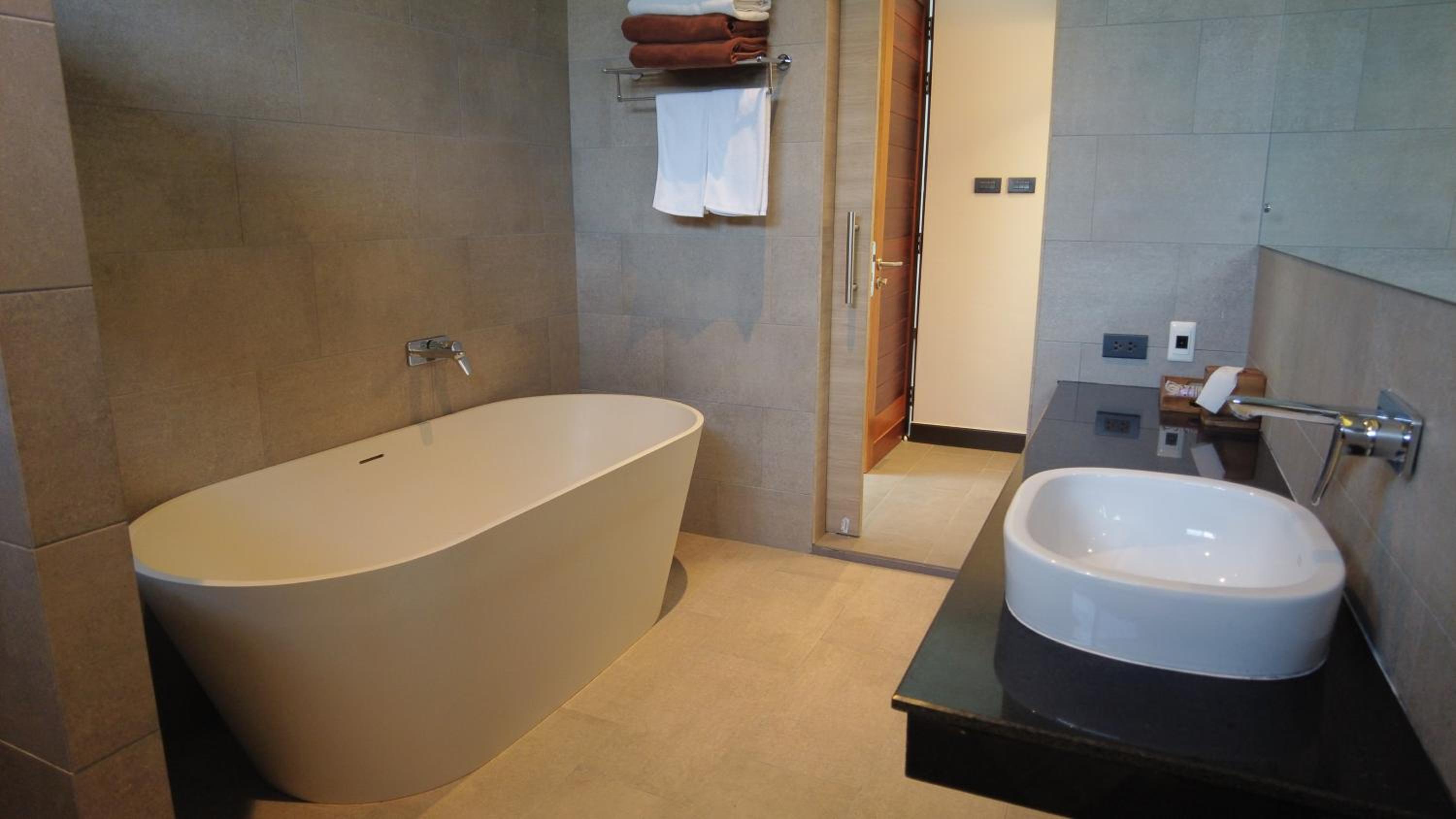 Two-Bedroom Villa - Photo 18