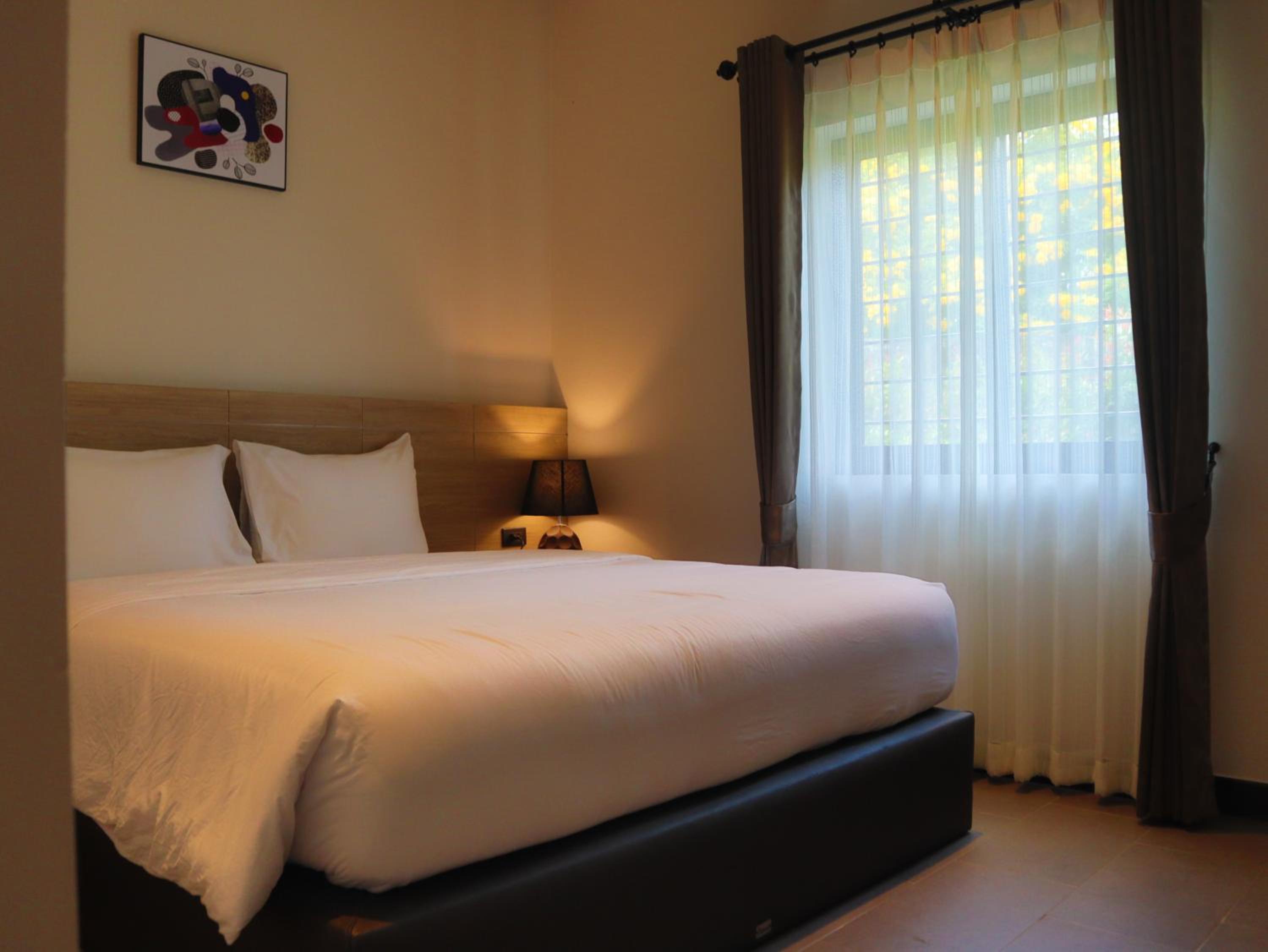 Two-Bedroom Villa - Photo 4