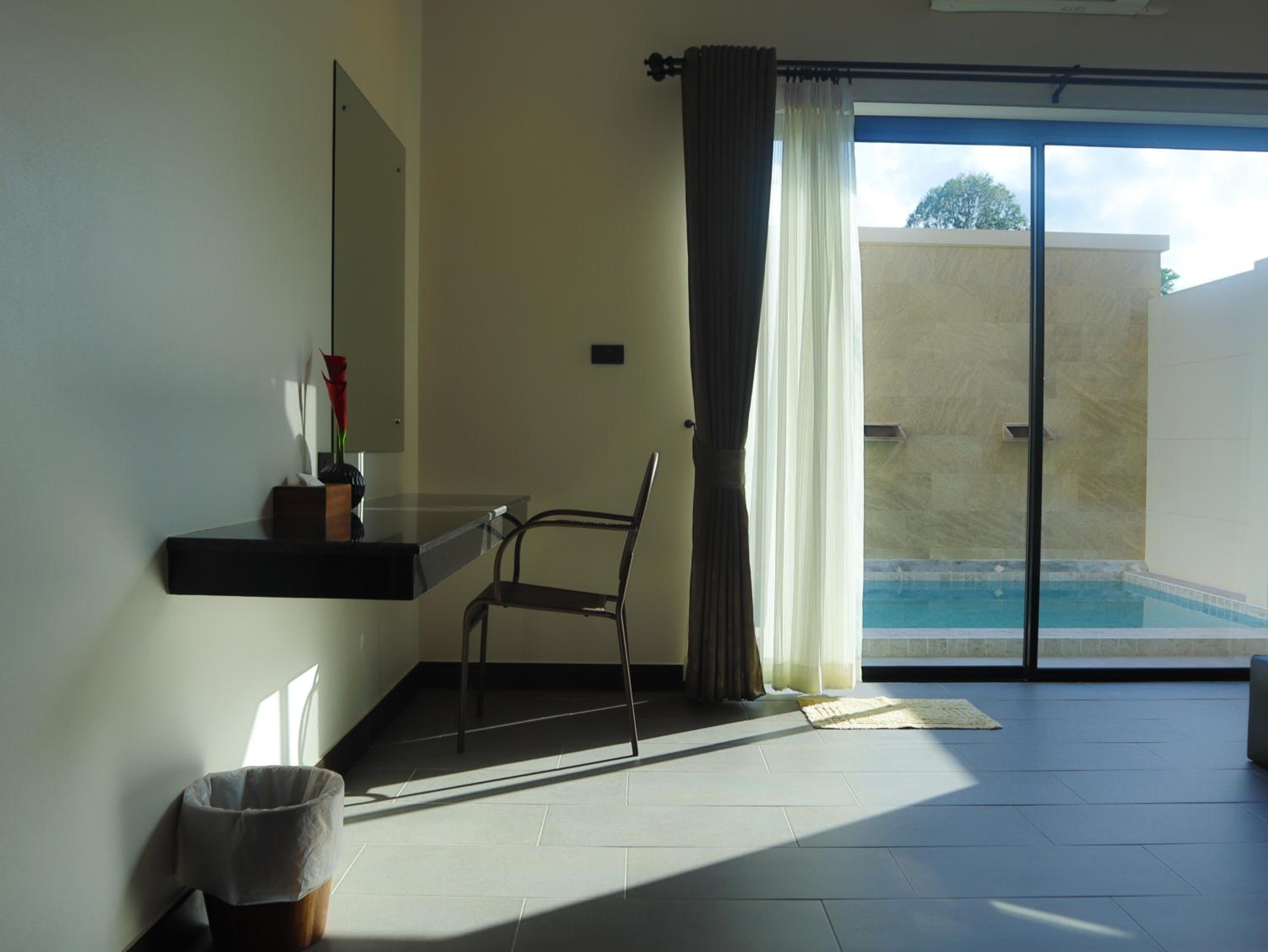 Villa with Private Pool - Photo 3