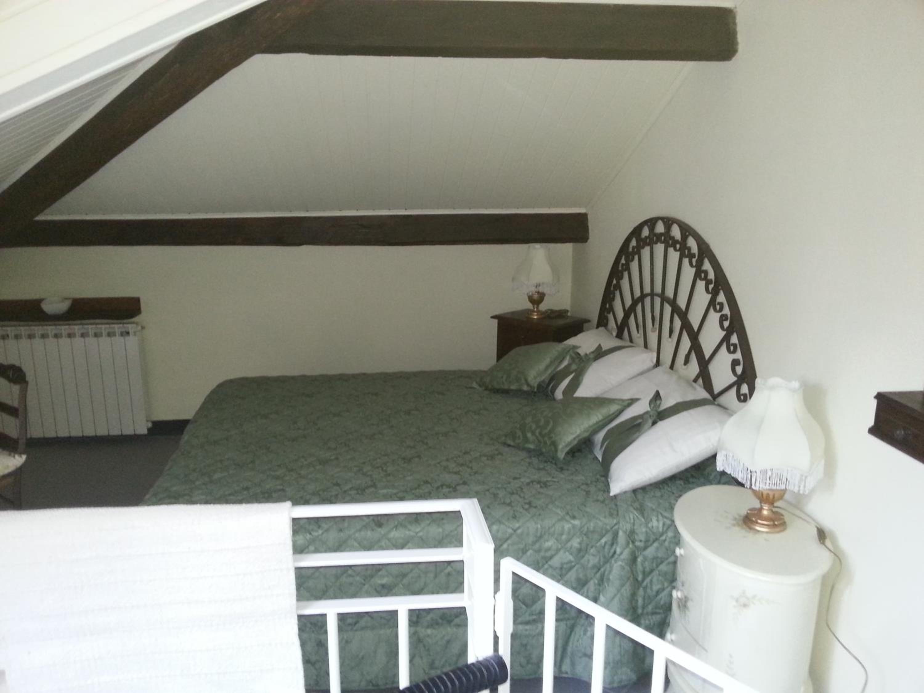 Apartment with Balcony photo 3