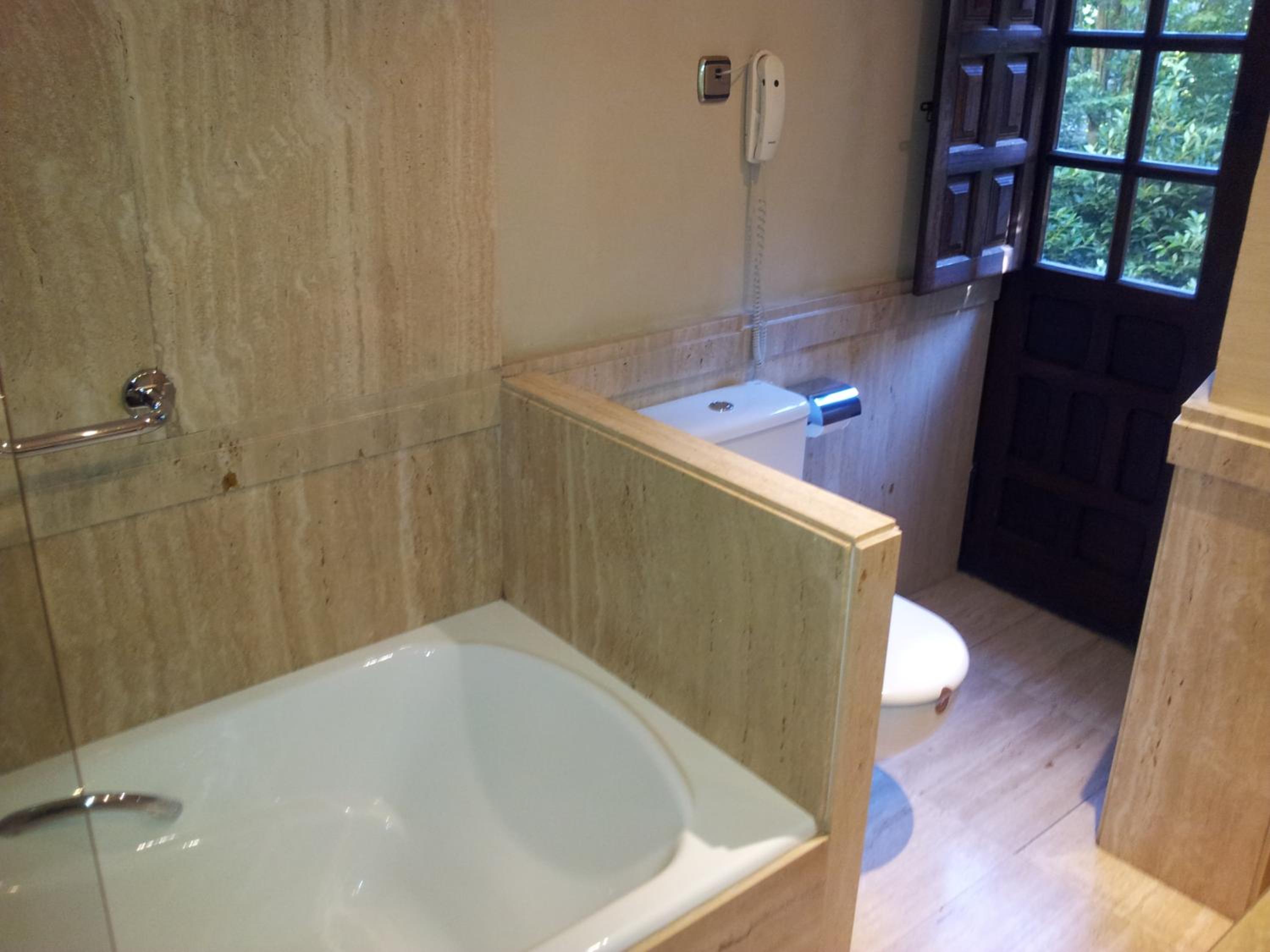 Standard Room (3 Adults) - Photo 2
