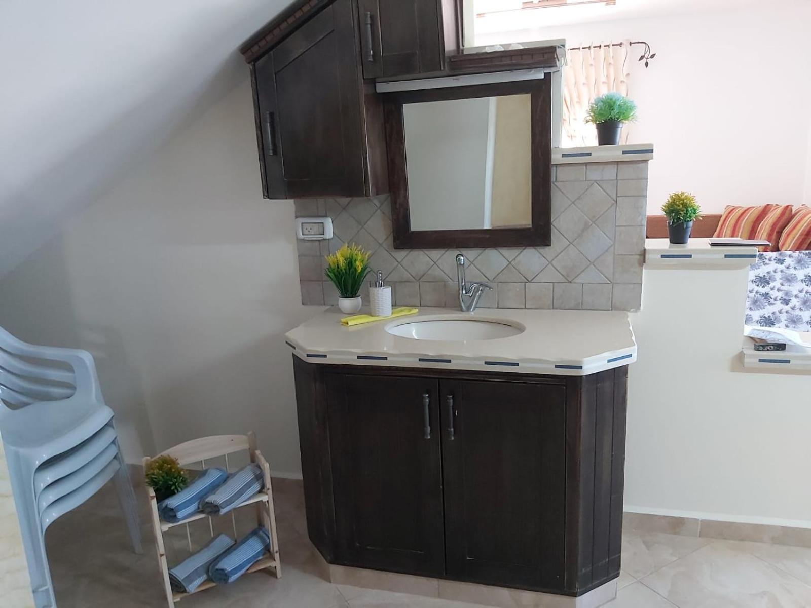 Family Suite with Balcony - Photo 13