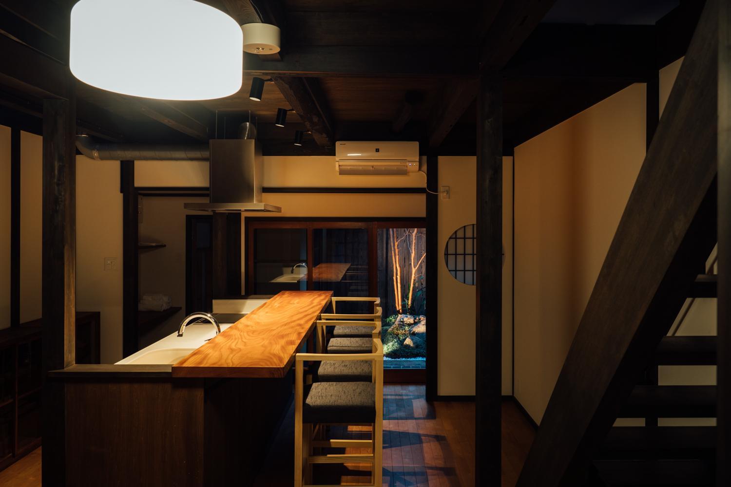 Two-Bedroom Townhouse - Photo 8