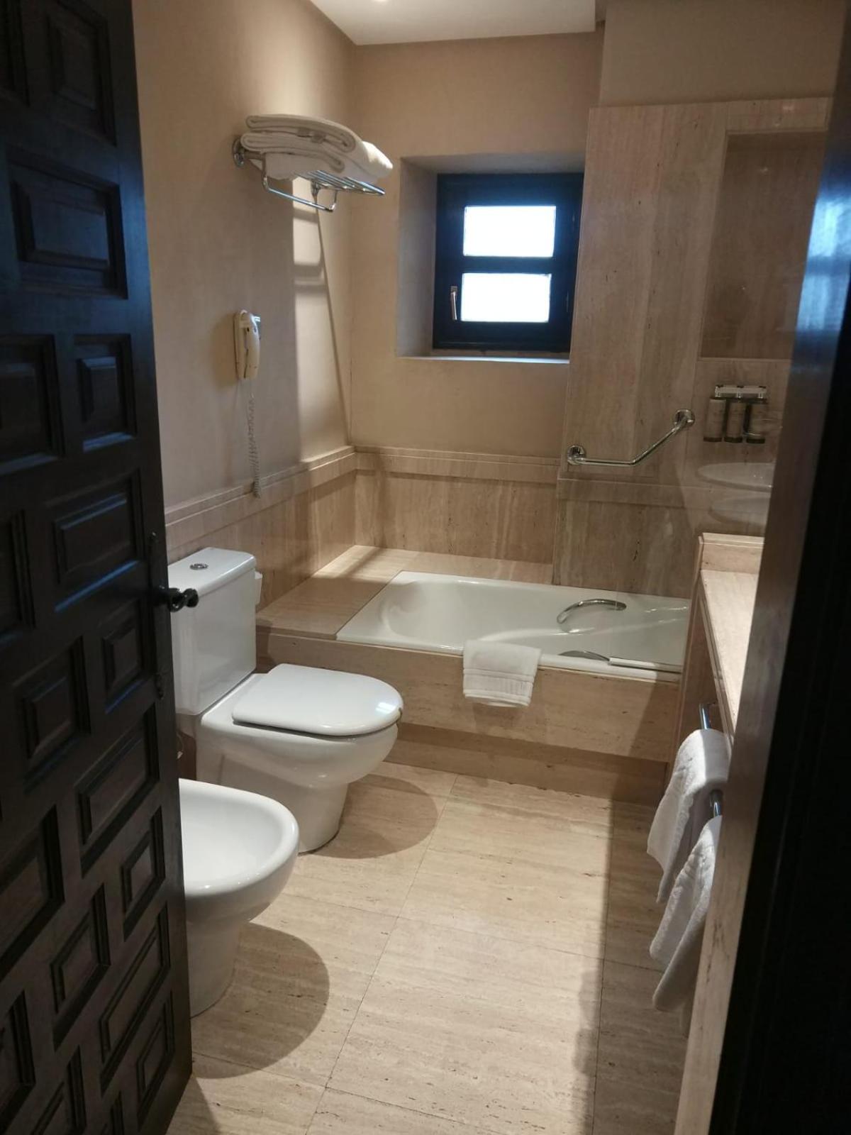 Standard Room - Photo 4