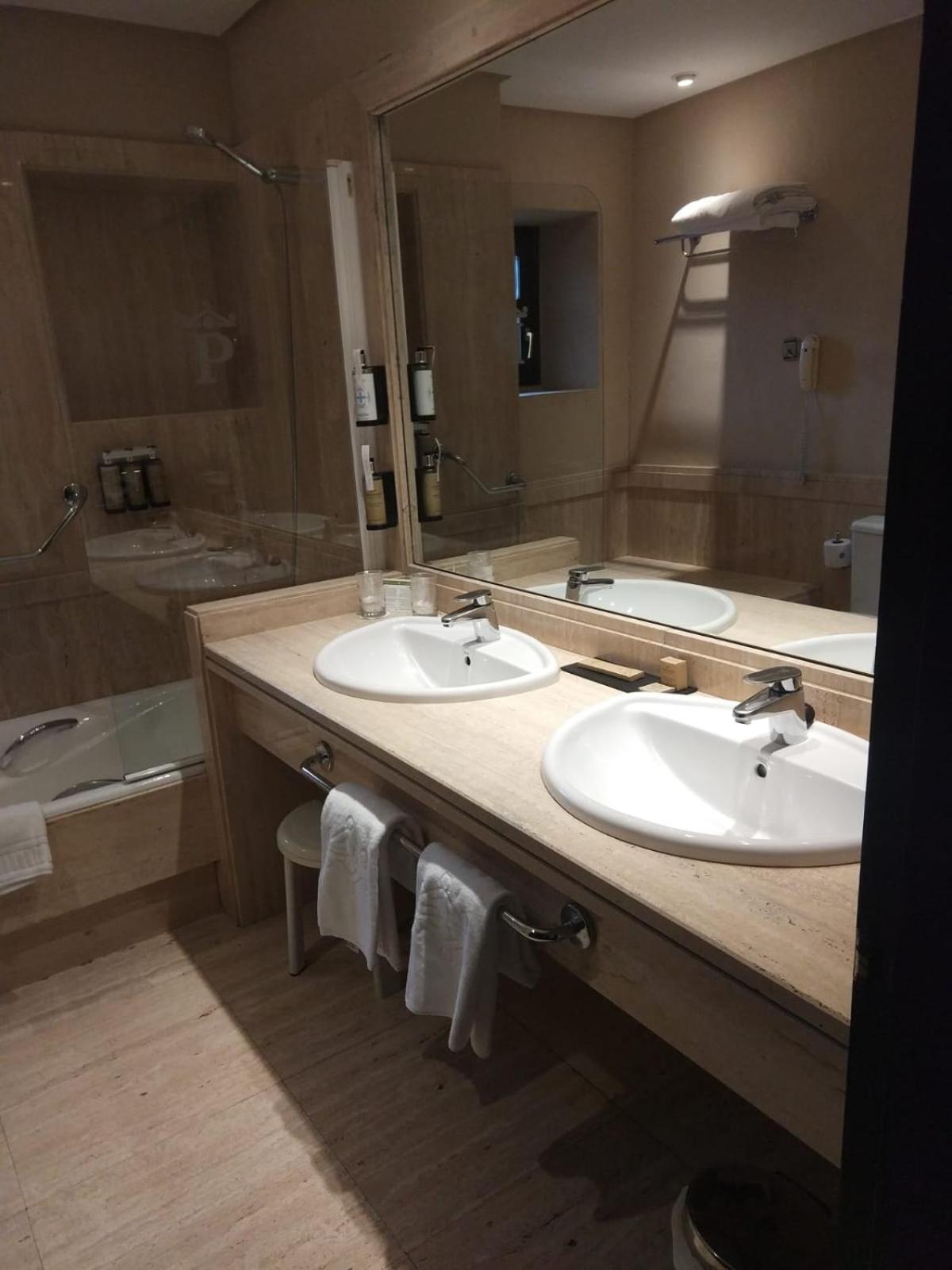 Standard Room - Photo 5