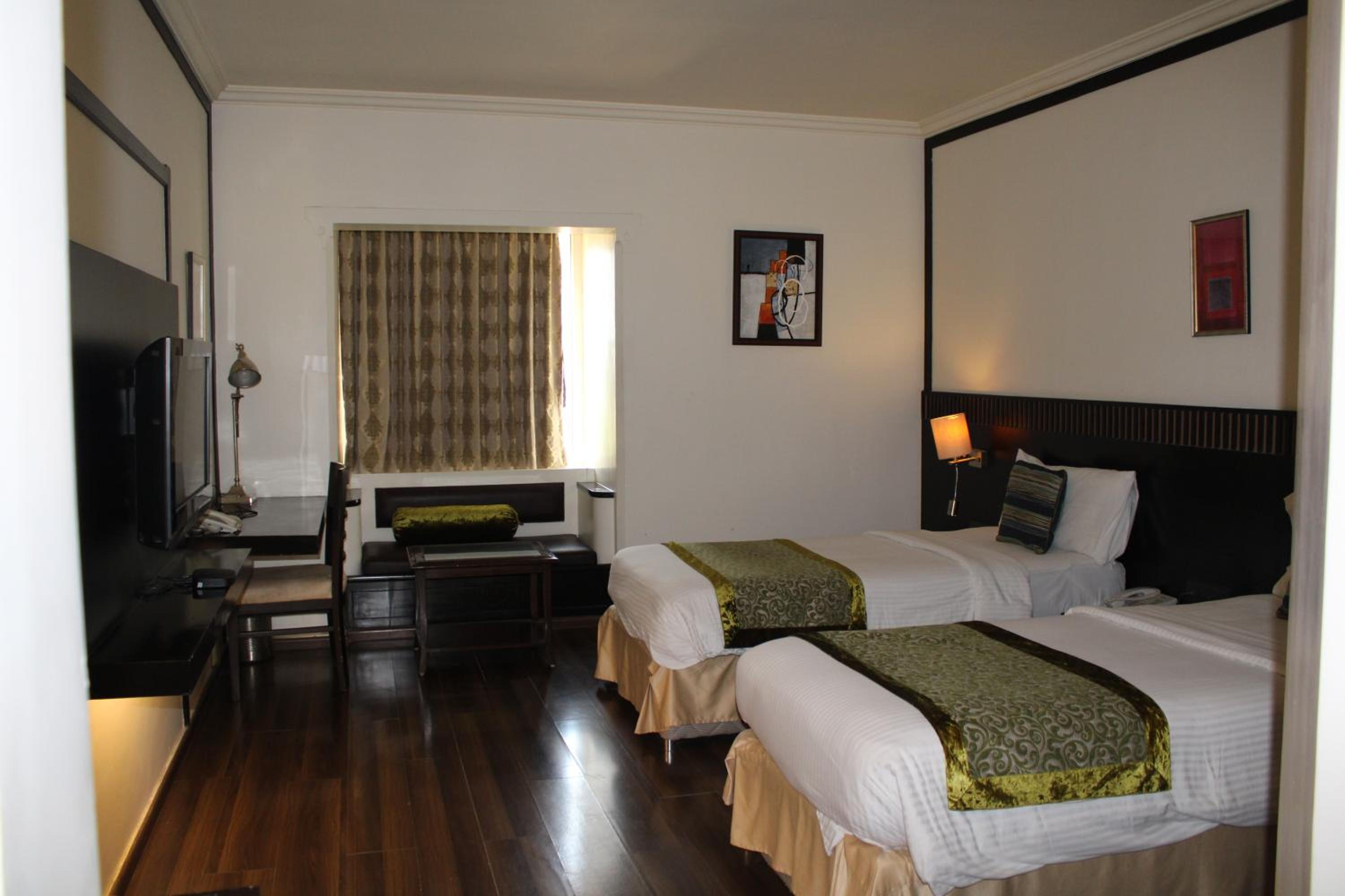 Deluxe Twin Room photo 2