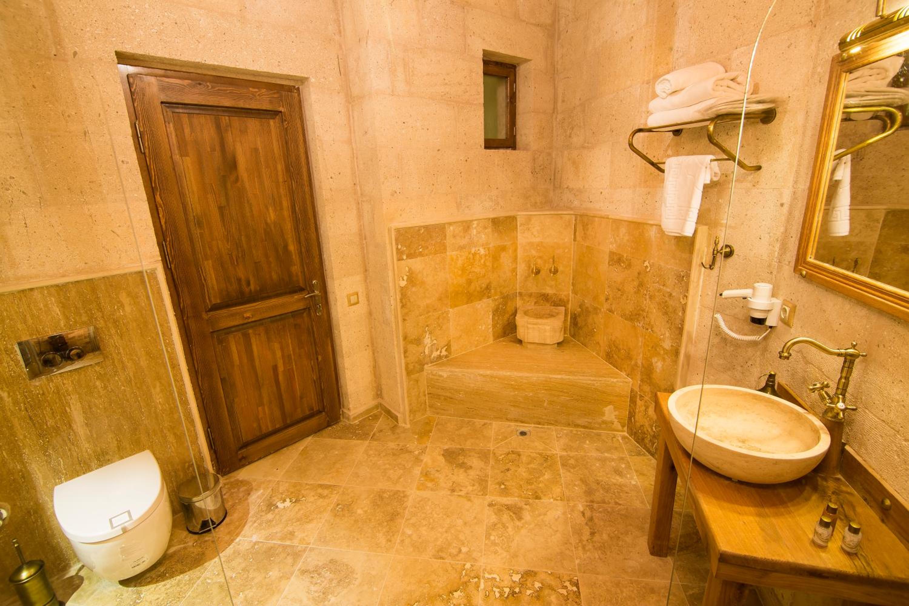 Panoramic Suite - Photo 2