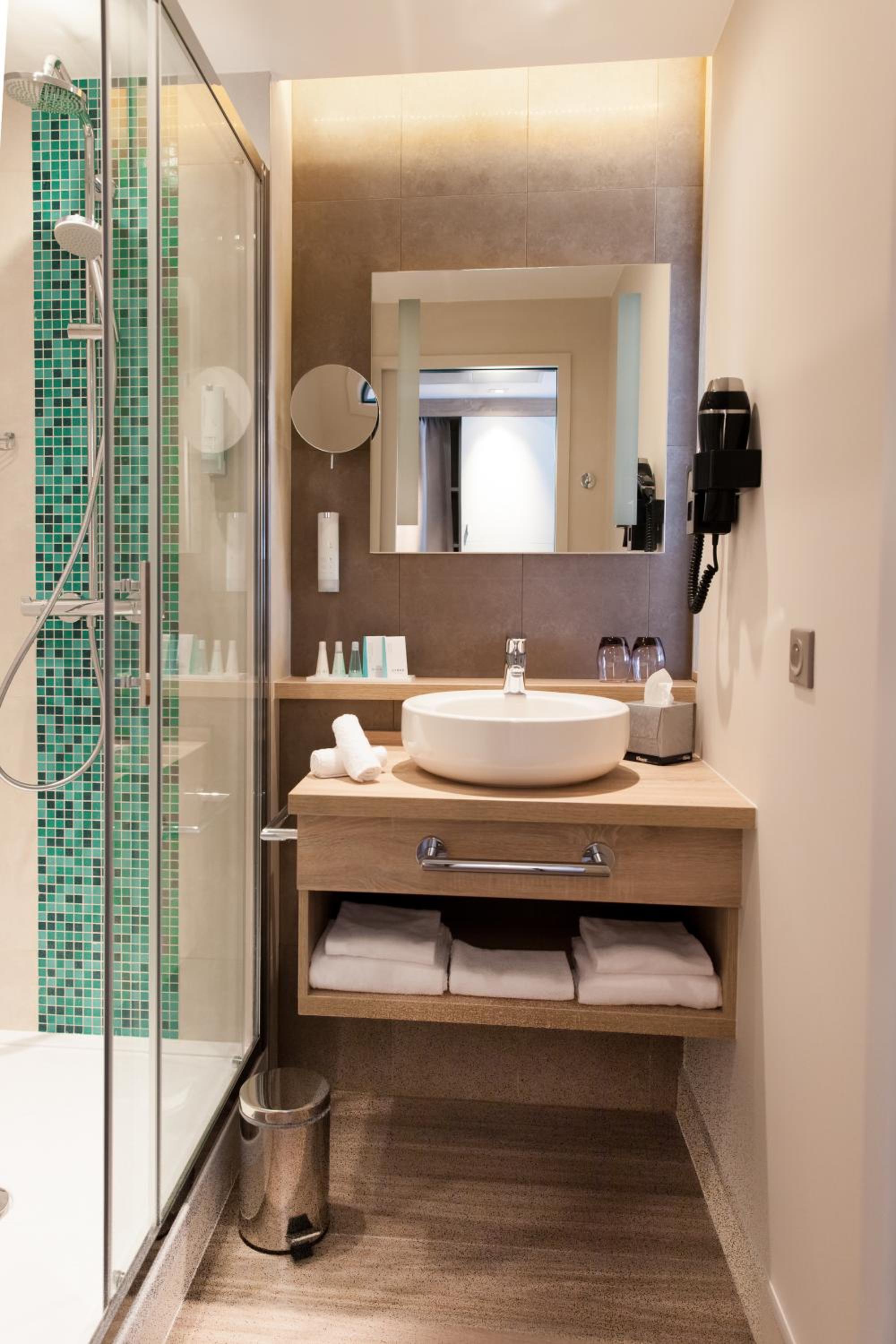 Double Room with Sea View - Photo 4