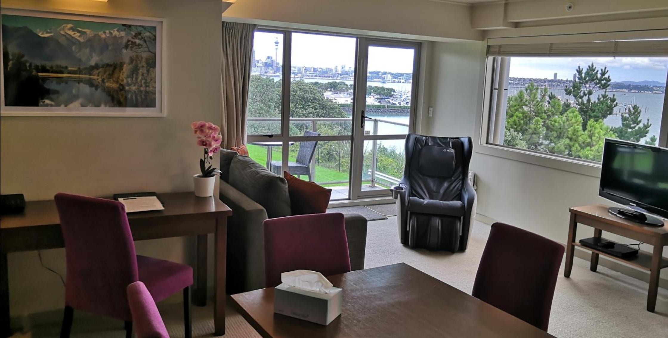 Two-Bedroom Apartment - Photo 2